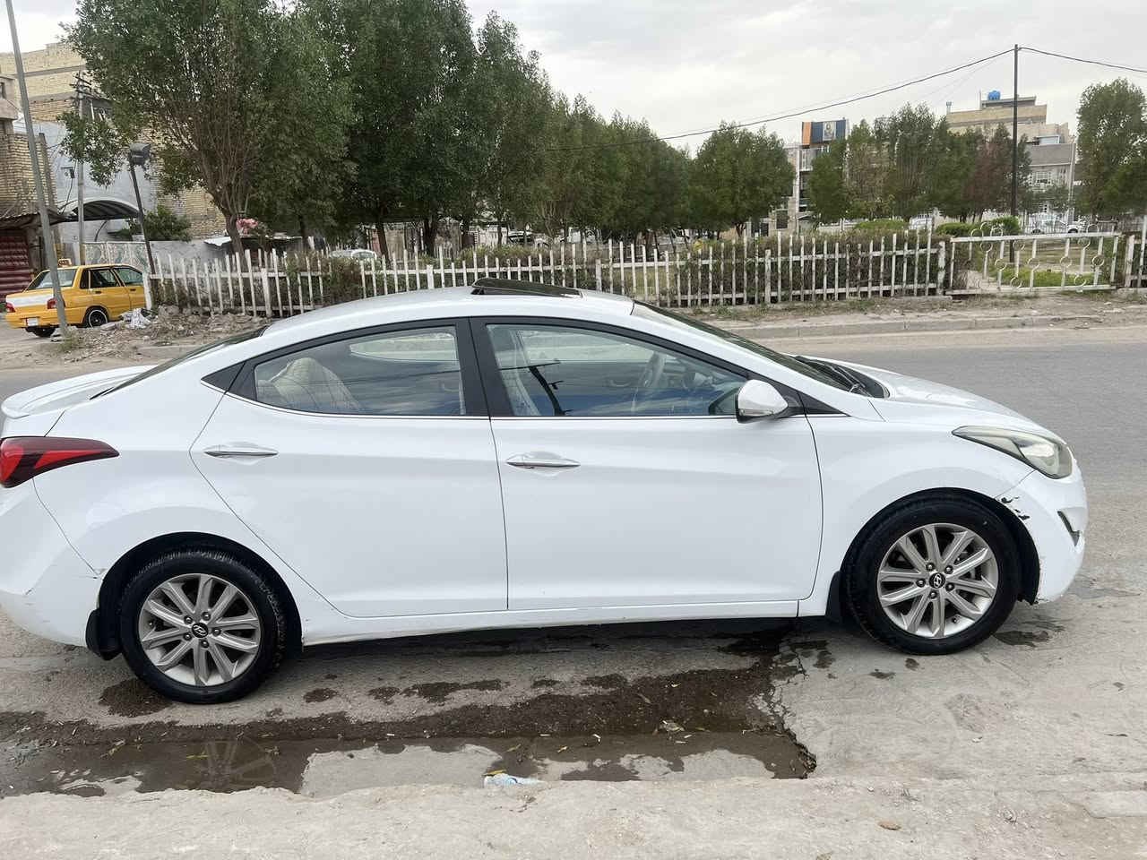 سلام عليكم
رمظان كريم ان شاءلله ع جميع 
النترا 2016خلیجي مكينه 1800 دوش
سياره مكفولة من صبغ وتبديل فقط بارد قليل كلش
كير مكينة مكفولات
تحكمات استيرن اشاير مري فتحة سقف
المكان بغداد حي اور 
السعر 132$
***********
