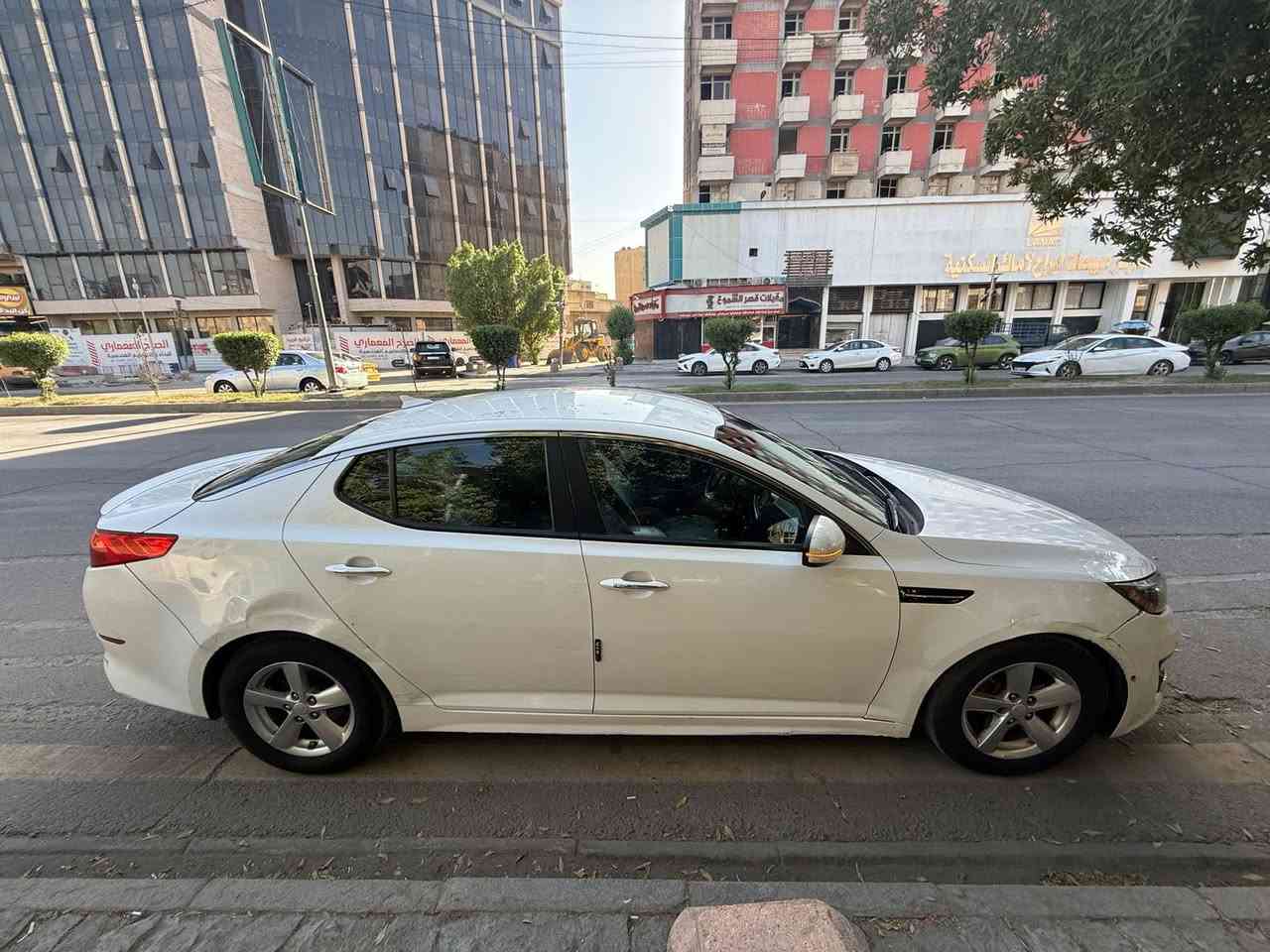 كيا اوبتما 
محرك gdi 2400 
كير اوتماتيك ٦ سرعات
موديل 2015 
سياره وارد امريكي 
ماشيه 88 
مدوشمه جديد
رقم مشروع وطني مكفوله كير و محرك
فقط الطخات الخفيفه الموجوده بالصوره
***********
