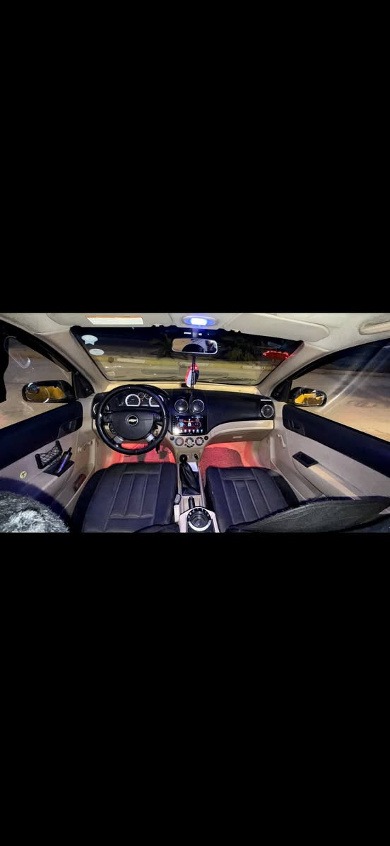 سيارا تكسي افيو خليجي موديل 2010
شاشه و كامير داخل لونين
سنوي جديد مشروع وطني لحد 2029 بطاقه بنزين موجود
كير محرك تبريد تدفئه بشرط ضرر جاملغ مبدل بدون دواخل بدون ضرب سيارا بدون نقص
سعرها ٦٥ و بيها مجال
*********** كركوك, العراق
