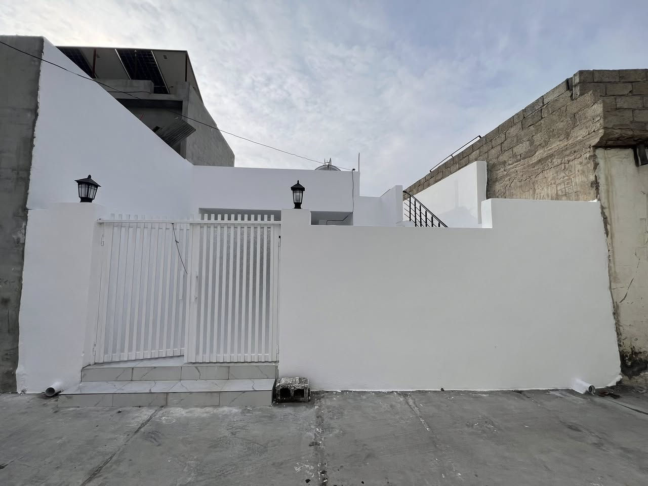 💥💥#نرخی گونجاو || #سعر رخیص
🏦#خانووی تاپۆ   ئەوەی بیكڕی لۆ كرێش350 هەزار دەكات || بۆفرۆشتن 
🌍#شوێن || هەولێر || گەڕەکی باداوه   ||  نزیکە لە  شەقامی100  

🧱#ڕووبەری|| 165 متر    
🗄#پێک هاتوەلە|| 2  ژوور نوم  و  1 مطبخ و  1حمام  و بيتونة  
💰#نـــرخ  || 
📠#بۆ پەیوەندی کردن
📴فایبر واتساب***********
📴فایبر واتساب***********
ــــــــــــــــــــــــــــــــــــــــــــــــــــــــــــــــــــــ
🏦#بيت  طابو صرف اتجاە قبلە طابقين ای واحد اشتري هذا بیت ایجار مالها 350 الف دینار  || للبیع
 🌍#الموقع ||  اربیل|| حي باداوه || قریب شارع100
🧱#المساحة || 165 م  

🗄#یتکون بیت ||  2 غرفة نوم  و 1 مطبخ  و 1 حمام+    
💰#الســعر ||    5  ده فته ر و 90 وةرقة و معاملة 
📠#للاستفسار اتصلوا ........
📴فایبر واتساب ***********
📴فایبر واتساب***********

📞للتواصل
📸 السعر والصورة متوفرة على قناتنا الرسمية في التليكرام 👇
🔗 https://t.me/bashdarsleman445
تابعنا الان وشوف احدث العقارات يوميا ع الصفحه الرسميه في فيسبوك
🔗https://www.facebook.com/share/1HPVCGBVGS/?mibextid=wwXIfr

📞 تواصل مباشر واتساب أو اتصال:
📱 ***********
📱 ***********

#عقارات_اربيل #شقق_للبيع_اربيل #بيو_لبيع_اربيل  #فلل_للبيع_اربيل #مجمعات_سكنية_اربيل
 #عقارات_كردستان  
#استثمار_عقاري_اربيل #عقارات_بغداد_سليمانية_اربيل  #عقارات_شمال_العراق  

⬅️ الأسعار والصور داخل القناة… لا تفوّت الفرصة

تابعنا الان وشوف احدث العقارات يوميا 🏘️
https://t.me/bashdarsleman445
