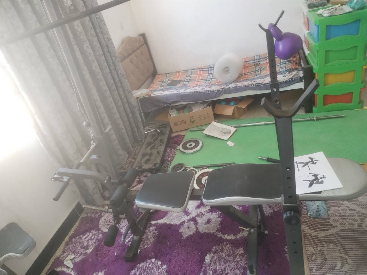 مجموعة ادوات رياضية منزلية نضيفة مستعملة شي قليل.. ابيعهن شلع كلهن
-جهاز رياضي منزلي جديد مع الكتلوك متعدد يغنيك عن الجم كليا. 
- شفت طويل و دمبلصين مع جنطتهم
-اوزان ٦٥ كيلو
-ارضية رياضية ماصة للصدمات قطعتين مترتين بمترة
الي يشتري الجهاز اعلمة على كل الحركات اليكدر يسويهن
 كل الادوات اذا تشتريهن من السوك جديدات ب٧٥٠ الف
اني ابيعهن كلهن ب٣٢٥ الف
مكاني حي السلام
للتراصل واتساب فقط ***********

