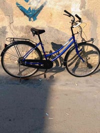 عندي باسكل حجم 26💙 باسكل نضيف مديل 2015 باسكل كامل اي نقص ما بي 🖤 عنوا...