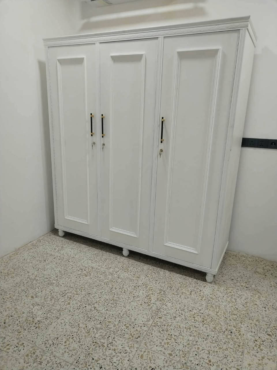 معمل ونجارة التيجان 👑 تكريت شارع الباشا
شغل حطاطه حسب طلب الزبون
للتواصل على الارقام التالية 👈🏼  اتصال او واتساب
***********
***********
***********
