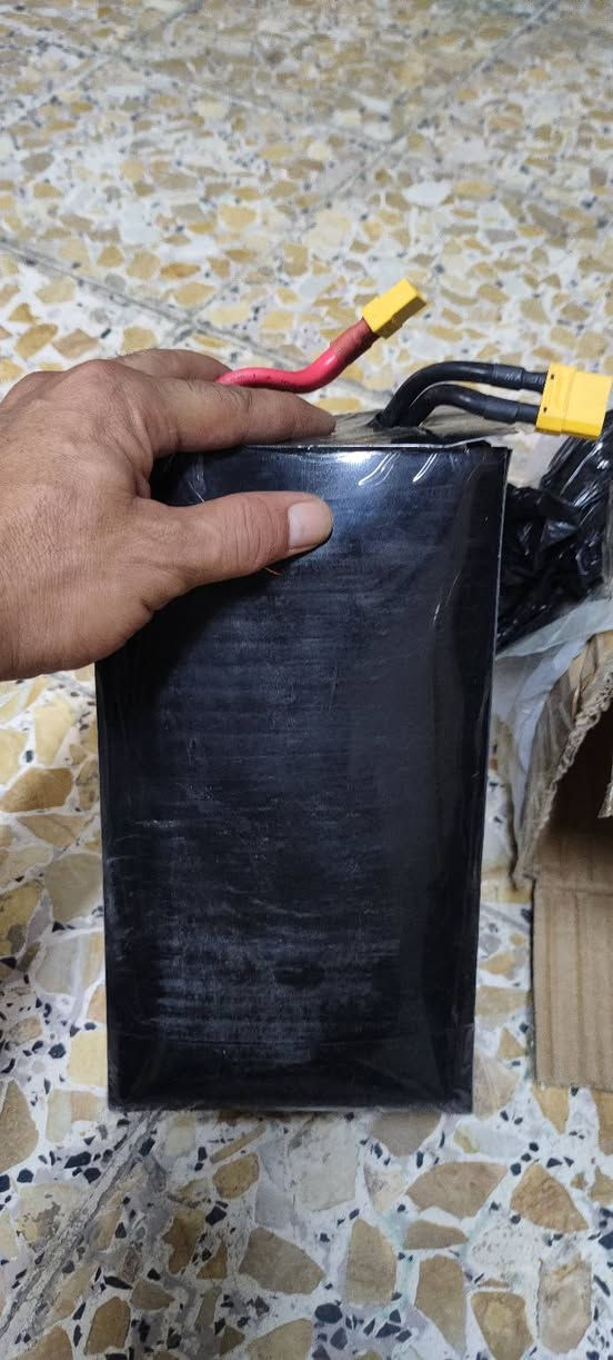 قيم وخذه بل عافيه 16فولت 30انبير بس بيها انتفاخ شويه قيم وخذه توصيل بغداد بس


**إذا كنت صاحب هذا الإعلان وتريد حذفه لأي سبب، رجاءا أرسل رسالة إلى الدعم الفني**