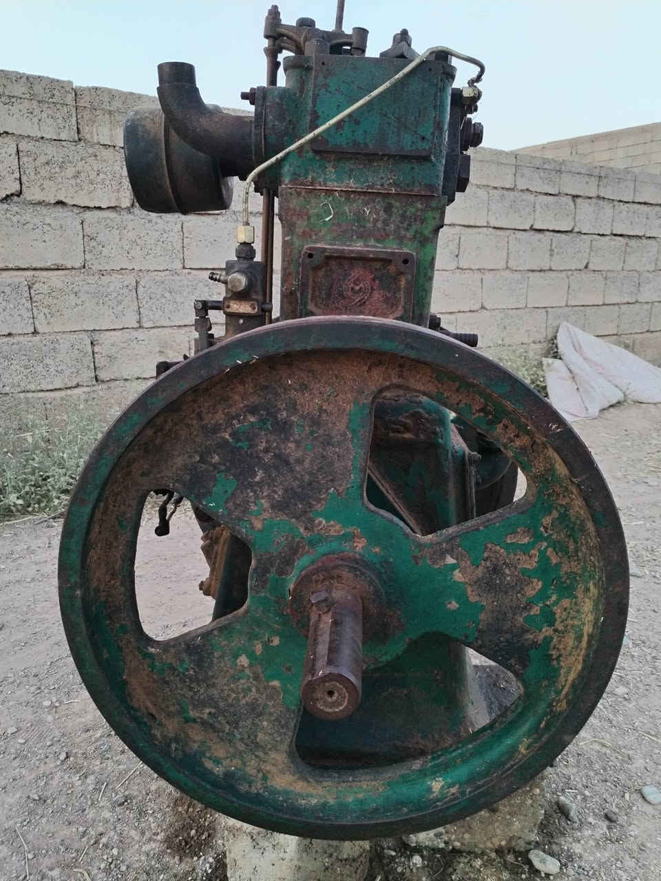 السلام عليكم
لستر معى جنيرتر للبيع جاهزه بس تشغل
مارشال مجفته بغراض توب لاند شرط
معى جنيريتر 7.5
السعر 400 وبيها مجال
***********
