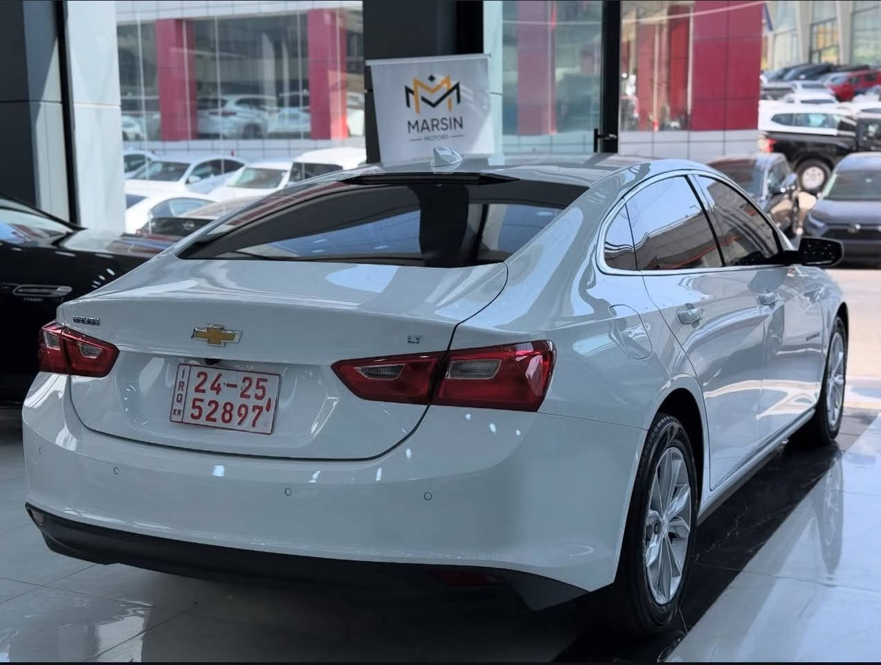 🚗 للبيع - شيفروليه ماليبو LT موديل 2025
رقم / ***********
السعر 16800$ 

🔧 المواصفات:
 • المحرك: 1.5 لتر تيربو (1500 CC)
 • ناقل حركة أوتوماتيك
 • فئة LT
 • تشغيل بصمة + دخول ذكي
 • شاشة لمس 8 إنش + داتاشو رادار
• كاميرا خلفية
 • حساسات خلفية
 • بلوتوث + USB + أبل كاربلاي / أندرويد أوتو
 • مكيف أوتوماتيك
 • جنوط ألمنيوم
 • مصابيح LED نهارية
 • أنظمة أمان: ABS + الثبات الإلكتروني + وسائد هوائية

📉 عداد السيارة: 12 ألف ميل فقط
🧰 الحالة: باب سايق ضبغ
 • السيارة نظيفة جداً من الداخل والخارج
