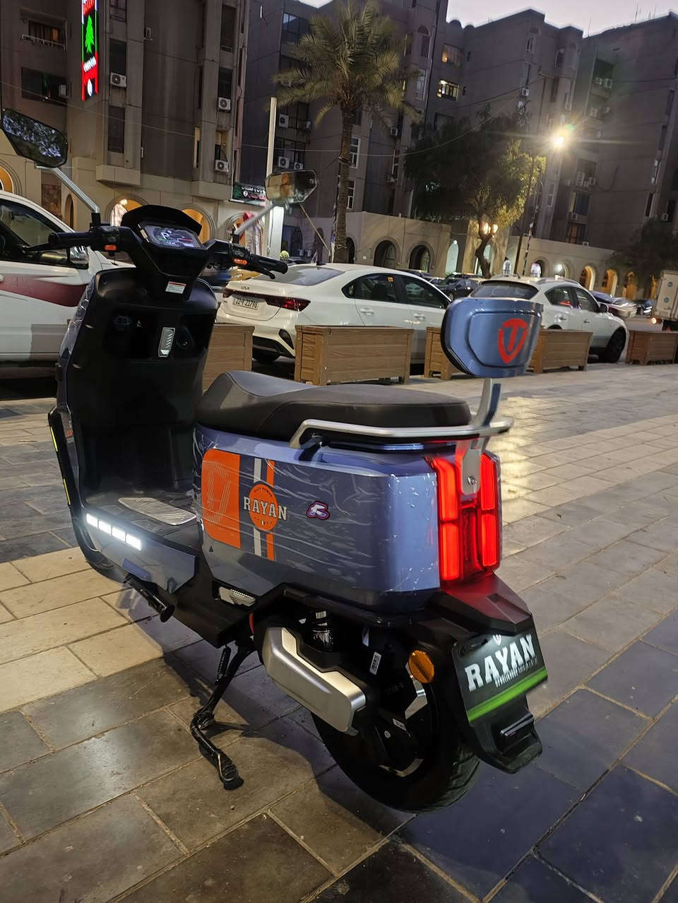 السلام عليكم دراجة شحن ريان وحش الكون جديد زيرو استعمل 15 يوم 6بطارية مسطرة وصل موجود *********** سعر 850 قفل عنوان بغداد سوك الغزل ملف بقدرة 2000واط سرعه 80 حقيقي
