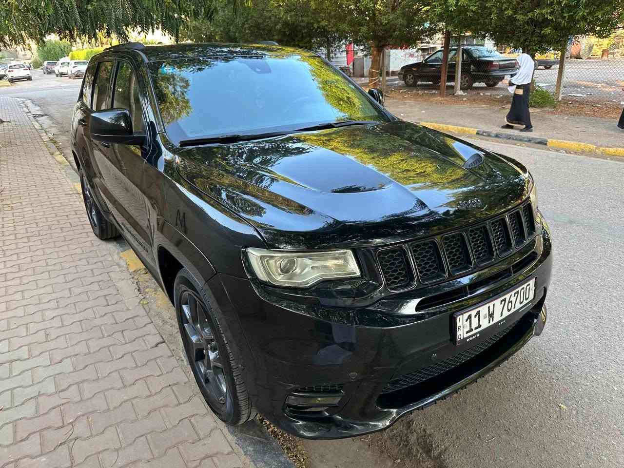 جيب موديل ٢٠١٦ رقم بغداد
 باسمي رقم جديد هزه جديده 
تحويل ثاني يوم بسعر (١٦٨)
عليها كت اس ار تي بالكامل
بدون ايرباك 
 موصفات 
بصمه 
شاشه جبيره 
كامرا دواره 
ردارات جانبيه 
لدات اماميه خلفيه 
تحكمات ستيرن 
شفتات ستيرن 
داخل بيجي وبعد بيها موصفات 
حادث سياره بدون دواخل مكفولات
باب خلفي مبدل وشويه بجاملغ الخلفي موضح بصور الحادث +التحديث 
مكاني بغداد العامريه رقمي ***********
