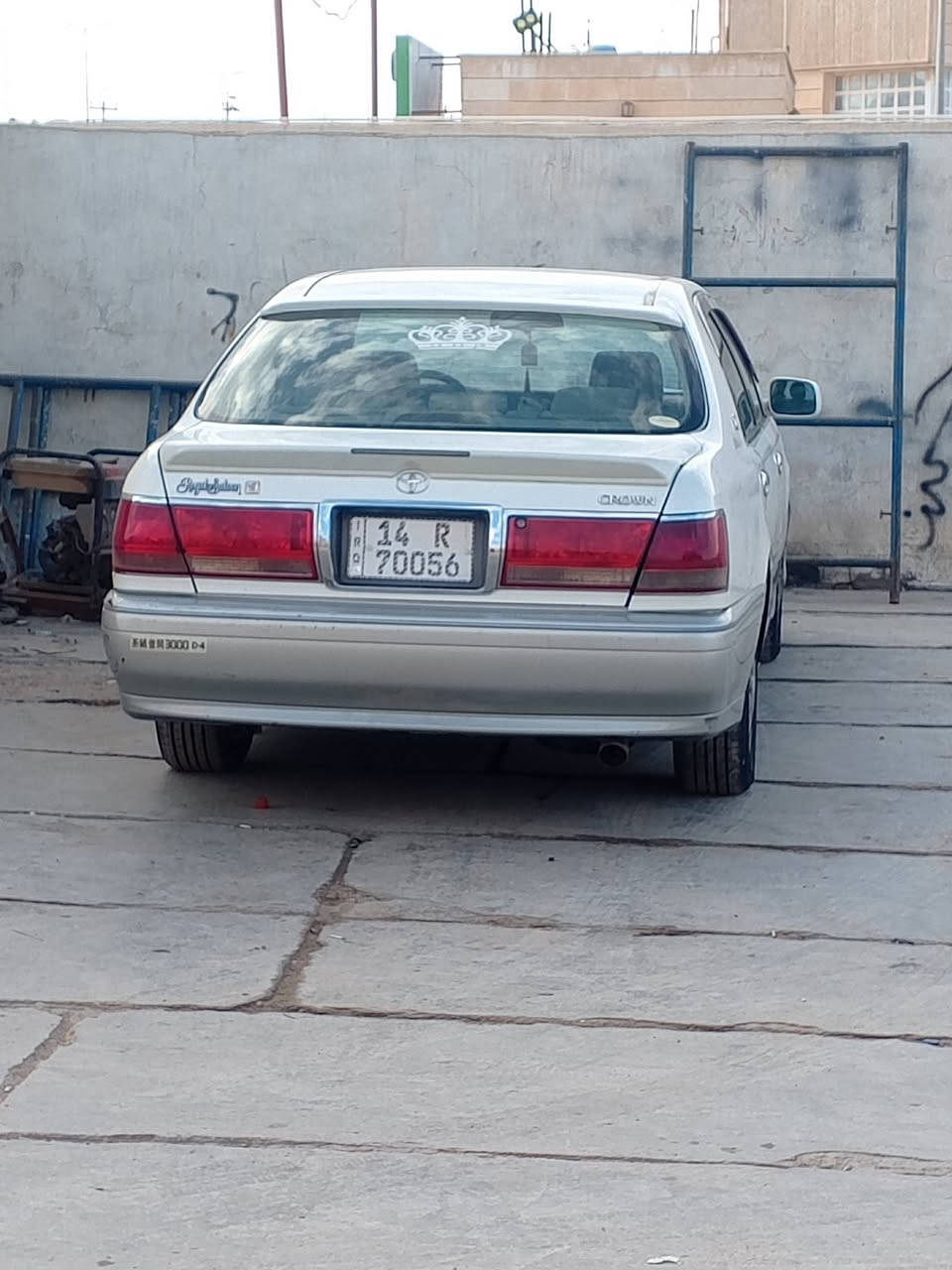 جمعة مباركة على الجميع ..
TOYOTA CROWN 👑👑

1 موديل 1999  ... 

2 رقم بصرة بسمي هزة جديدة .. قرار 48 

3 قمارة فقط .. 

4  فول عدا الفتحة 4 دكم تبريد خلفي+ ثلاجة..

5 مكينة ديفور الكبير ... 

6 السيارة بيها تنقيص .. 

7 مكان السيارة الديوانية قضاء الشنافية ..

8 السعر 122 قابل للتفاوض .. 

***********  .. متواجد نت
