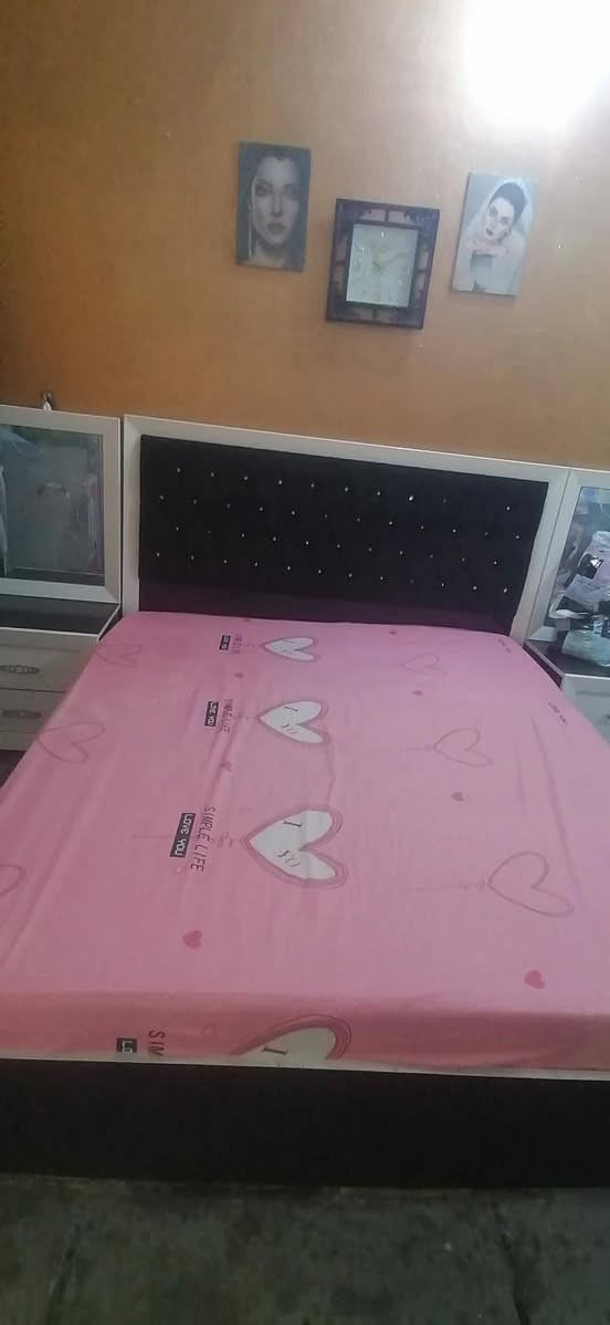 غرفه كلش ضخمه وخشب ثقيل سعر 250 وبيها مجال المكان بغداد البلديات


**إذا كنت صاحب هذا الإعلان وتريد حذفه لأي سبب، رجاءا أرسل رسالة إلى الدعم الفني**
