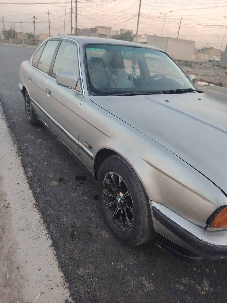 السلام عليكم
للبيع فقط بيئم موديل 89 حجم 525 وارد ياباني مثل ما واضح بالصور السعر 38ورقه وبيها مجال بسيط السيارة مكانها بغداد و با اسمي للاستفسار اتصل على الرقم (***********) الفارس, صلاح الدين
