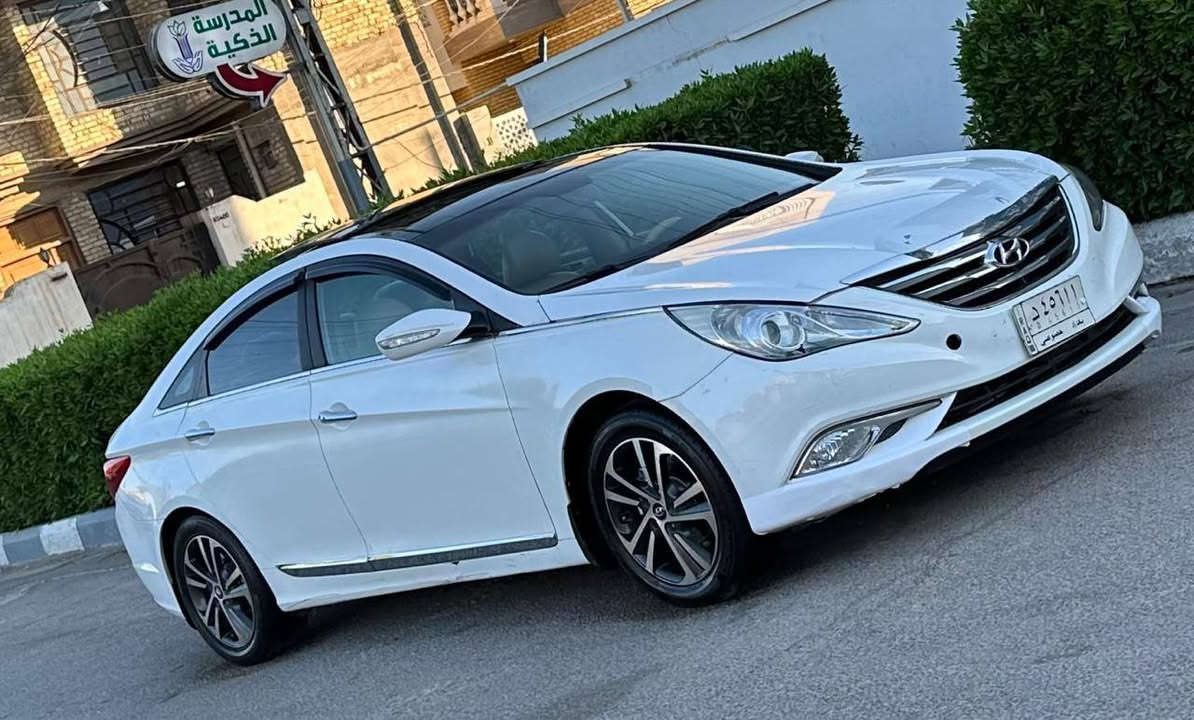 لسلام عليكم 
سوناتا 2011 خليجي
فول مواصفات بصمة تشغيل بانوراما قطعتين تبريد مري شفط كشنات جلد وكهرباء تحكم ستيرن مكينة 2400 بيها صبغ 5 قطع ابيع حزام شواصي ولغد مكفولة
مكان السيارة بغداد العامرية شارع المنظمة 
السعر 102 وبيهة مجال بسيط 

***********
*********** بغداد, العراق
