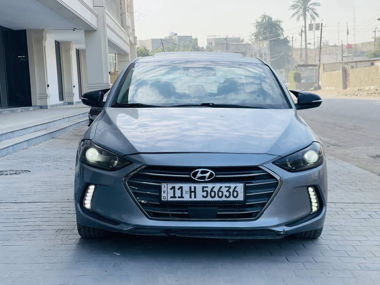 سلام عليكم مكلف بنشر شراي يتصل 

النتره مديل 2017 أجمل مديل بل النتره 

فول. لمتدد اعلى فئه 

فتحه 

بصمه أبواب 

بصمت تشغيل 

كشن. كهرباء 

خزن ميموري 

تدفئه بل كشنات 

اشارت ترحيب. 

لد امامي 

لد خلفي 

بعد بيها هواي موصفات 

ملاحضه مكينه مبدله جديده بل كارتون 

صدر  جديد منضومه  تبريد. كوله جديد 

سياره حادثها بس دعاميه فقط او اجت من امريكا. كلير فقط. مثل ما موضح بسونار 

شواصي لغود كفاله 

سياره مال بيت وبل عافيه عل ياخذها 

شراي يتصل ‭٠٧٧٠ ٩٠٥ ٨٧١٦‬

السعر 129وبيها مجال كولش بصيط. 

مكاني بغداد الوشاش
