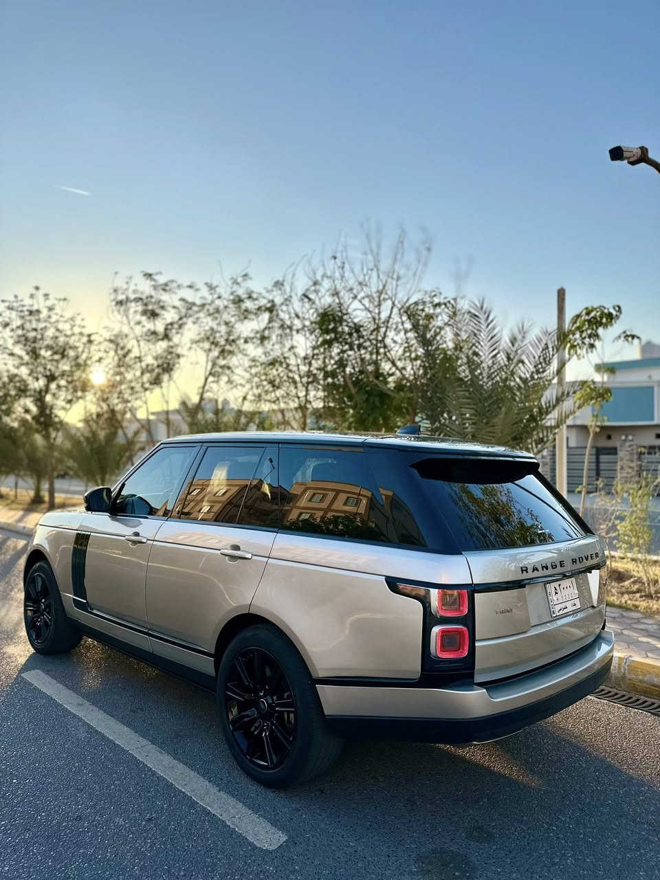 رنج روڤر ڤوك HSE
‏‎الموديل ـ 2020
محرك 8v سوبر جارج
‏‎عداد 68,000 
‏‎داخل لون عسلي 
‏‎كشنات متصل المرغوب
‏‎مواصفات كاملة 
‏‎قمارة شامواه + ‏‎بانوراما
‏‎دوسات + ابواب +صندوك + مرايات  شفط
‏‎رادار + كامرات 5 
‏‎شاشات عدد 3
‏‎وباقي مواصفات ل HSE 

‏‎صيانة وادامة كاملة بدون نواقص
للتواصل ؛***********
