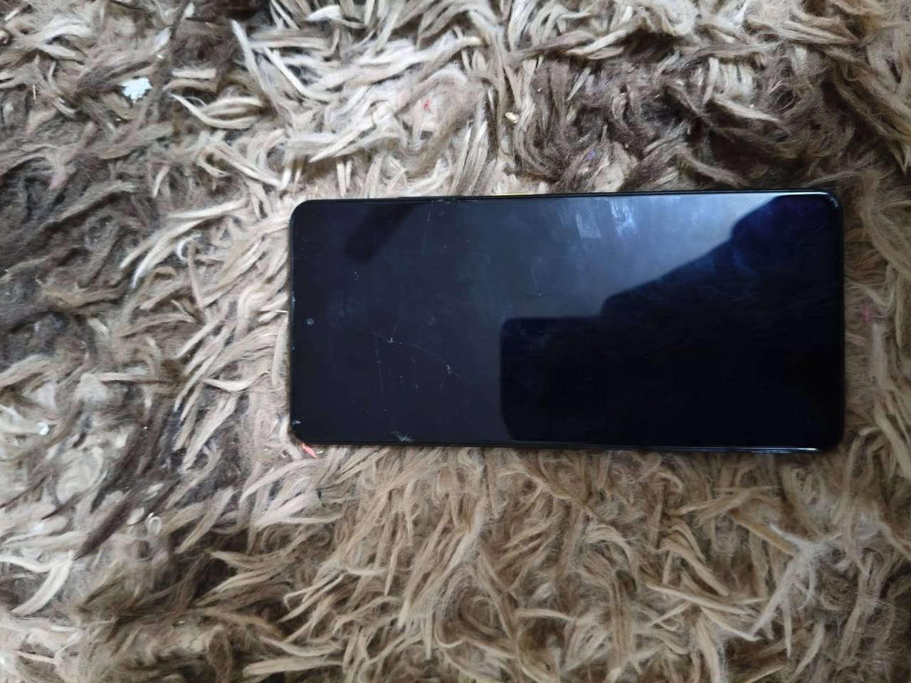 السلام عليكم.
بوكو x5 pro كامل ملحقات

جهاز فول من كلشي

ذ ٢٥٦

كامرات ١٠٨ ميكا بكسل ( تخبل عبالك مال ايفون)

اتصال صوت بصمه كلشي شغال بالجهاز 

فقط فطر بالتج مامأثر بكلشي موضح بالتصوير

مكاني التأميم حي الاكراد 

***********

سعر 120 وبي مجال قليل
