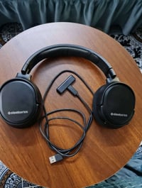 سماعة ستيل سيريس • سماعة Arctis 1 • Arctis 1 wireless • سماعة لاسلكية ...