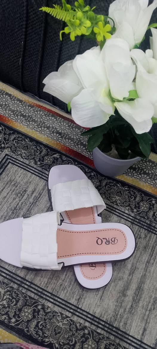 مرحبا بنات توفر سليبرات نسائي ❤️🌹
سعر فقط ٤٠٠٠ 
قطعتين ٧ 
متوفر موديلين 
قياسات من ٣٧-٤١
متوفر. توصيل نجف محافضات 
للحجز تواصل خاص


**إذا كنت صاحب هذا الإعلان وتريد حذفه لأي سبب، رجاءا أرسل رسالة إلى الدعم الفني**