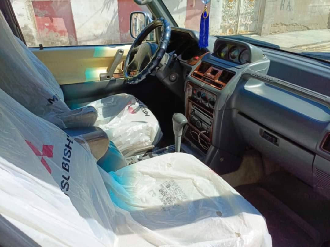 مسيوبوشي بايجيرو موديل 2000
رقم اربيل دولي هاي الصوره قبل التحويل . بشرط وكاله وتحويل
گیر . محرك بطه 3000 اوتماتيك . بشرط الفحص 
سياره فقط بيها جاملغ صبغ . سياره جاهزه 
اني مكلف من قبل صاحبها بالنشر 
السياره عنوانها . ديالى . شهربان 
رقم صاحب السياره ***********
سعر السياره 65 وبها مجال قليل
