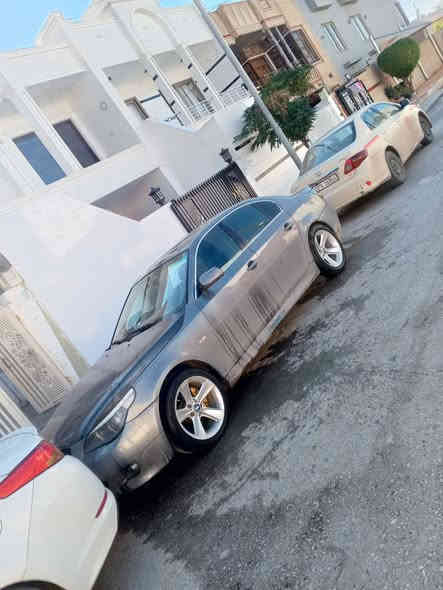 بیئێم چاوبرۆ مۆدێل 2009  مەکینە 528 تۆماتیک فول فول مواسەفات بەناو خۆمە 14 ورەقە غرامە  دەگەرێتەوە سێپارچەی پێشی بۆیاغە سعر 79 ورەقە  
***********
