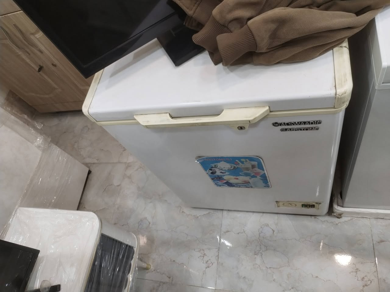 متوفر جميع اللاثاث المنزلي الان في مجمع أم البنين ع للاثاث المستخدم وجديد العنوان واسط نعمانيه شارع جعفر الطيار مقابل معرض أبو نور للسيراميك اي استفسار مراسلة الصفحة او الاتصال على *********** /***********
