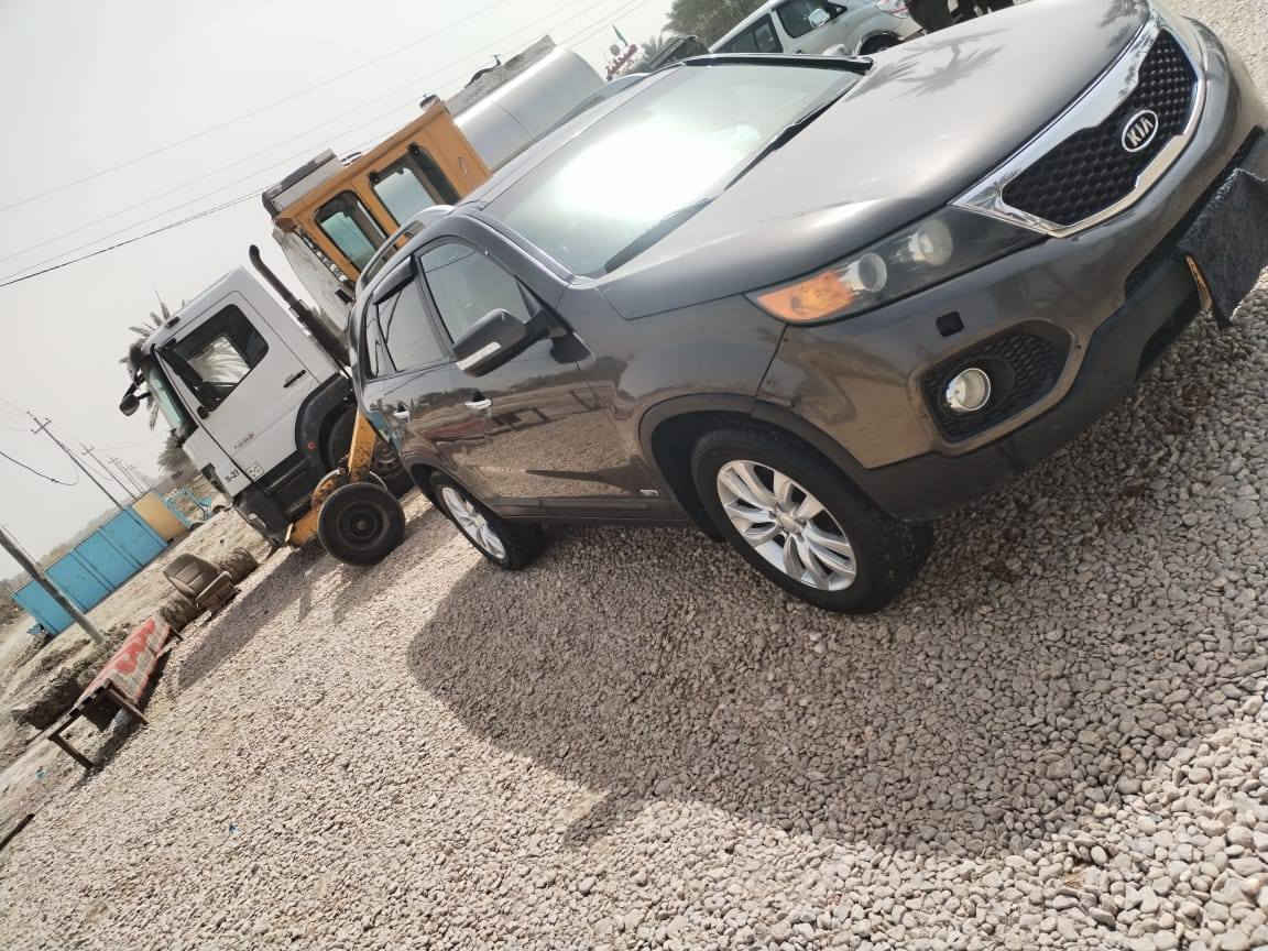 سورنتو موديل 2012 جاهزة من كل النواحي تبريد شغل تخم تاير جديد حداديه جاهزة السيارة احلى من الصور مكينه كير مكفول مكينه 6 سلندر السعر 50 بيه مجال بسيط رقم شمالي بيه شرط حاسبه السعر 50$الاتصال علا الرقم ***********
