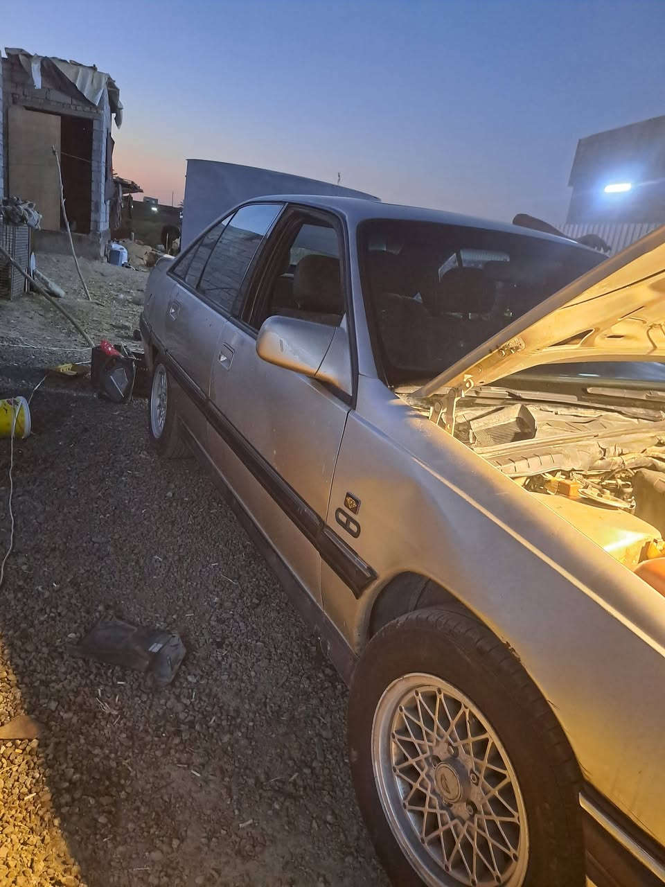سلام عليكم أوبل اوميجا للبيع بسبب الوعود الكاذبه
موديل ١٩٩٣ 
سياره بدون ضربه +بدون صبغ عل بلاد +كير اوتماتيك ميكانيكي +رقم انكليزي بغداد ولا ربع غرامه عليهه 
السعر٣٢وبيهه مجال 
العنوان /بغداد/ التاجي/   ***********
