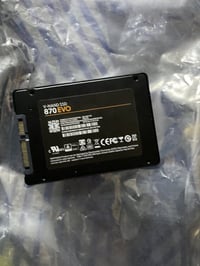 اس اس دي ٤تيرا • تخزين