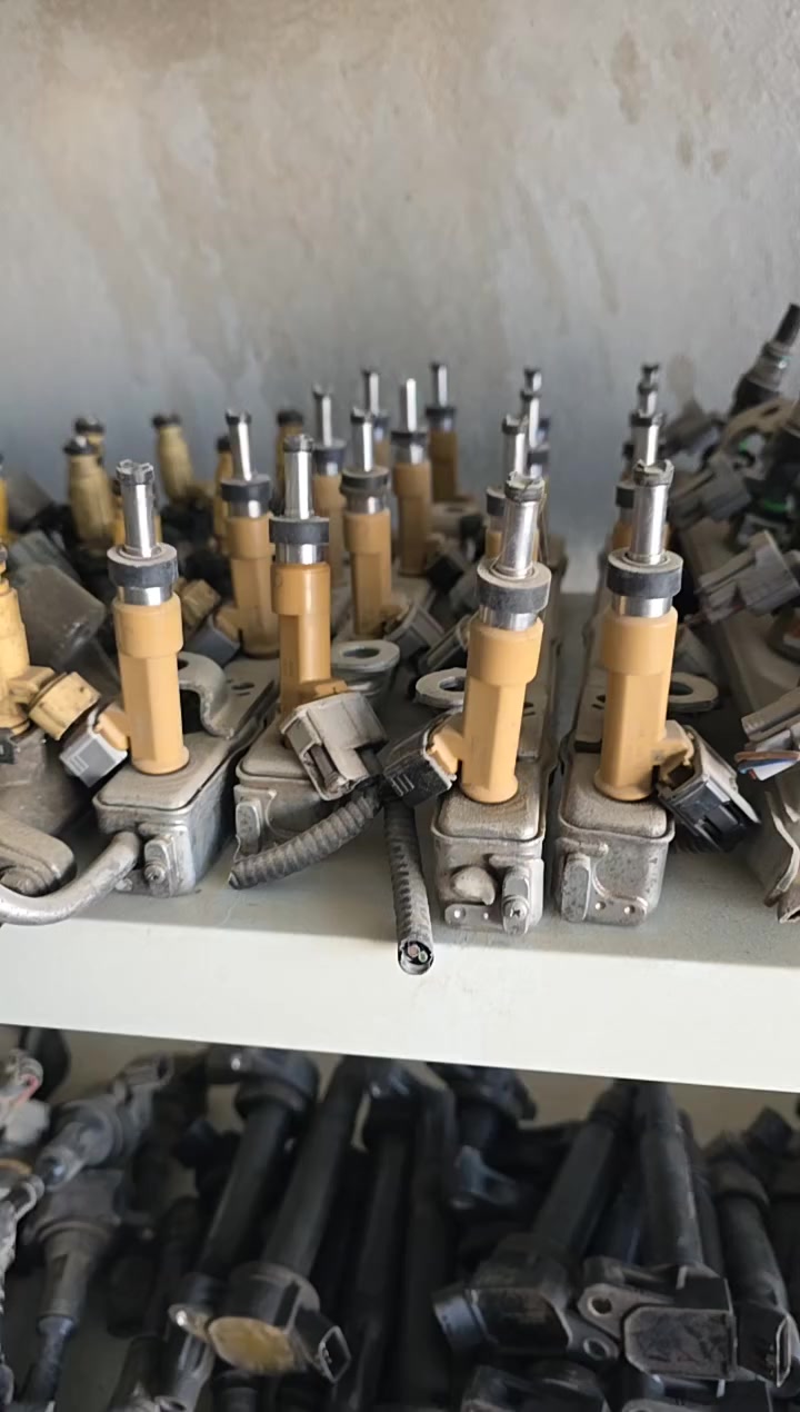 نوزل كورلا وارد امريكي
سعر المسطره مع التوصيل ٦٠.٠٠٠ الف فقط مفحوص كامل 
نوزل كامري موديل 2017  سعر التخم ٦٠.٠٠٠الف مع التوصيل 
التواصل واتساب فقط او الاتصال على الرقم ***********
