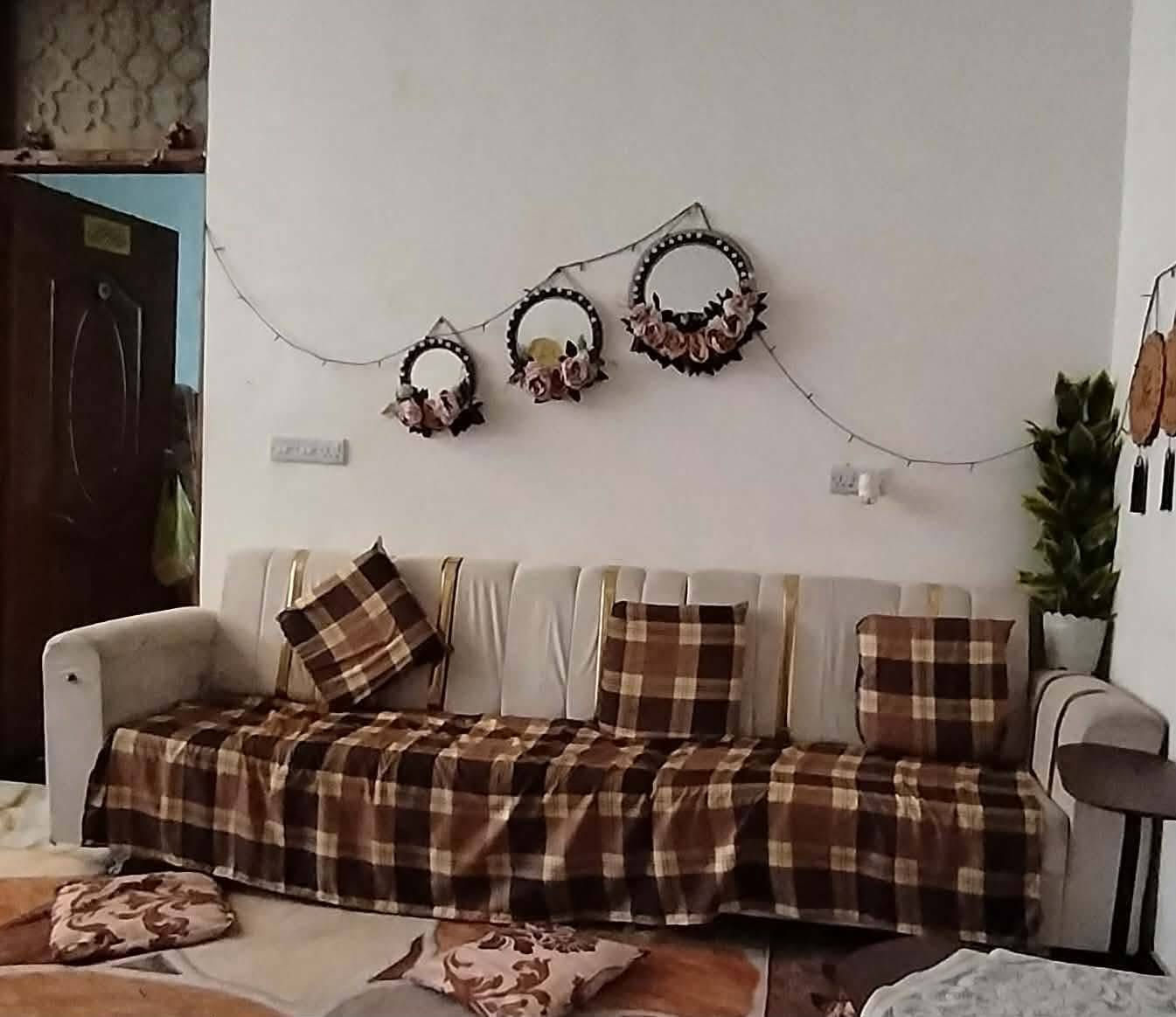 سرير طفل خشب يكفي الطفل لحد عمر ٦ سنوات، ،،ديوان بشكل حرف L لون أوف وايت،،،ميز طعام +٦ كراسي ،،،
(( مكلفة بالنشر )) الجاد بالشراء التواصل على الخاص  والله وليّ التوفيق 🤲


**إذا كنت صاحب هذا الإعلان وتريد حذفه لأي سبب، رجاءا أرسل رسالة إلى الدعم الفني**