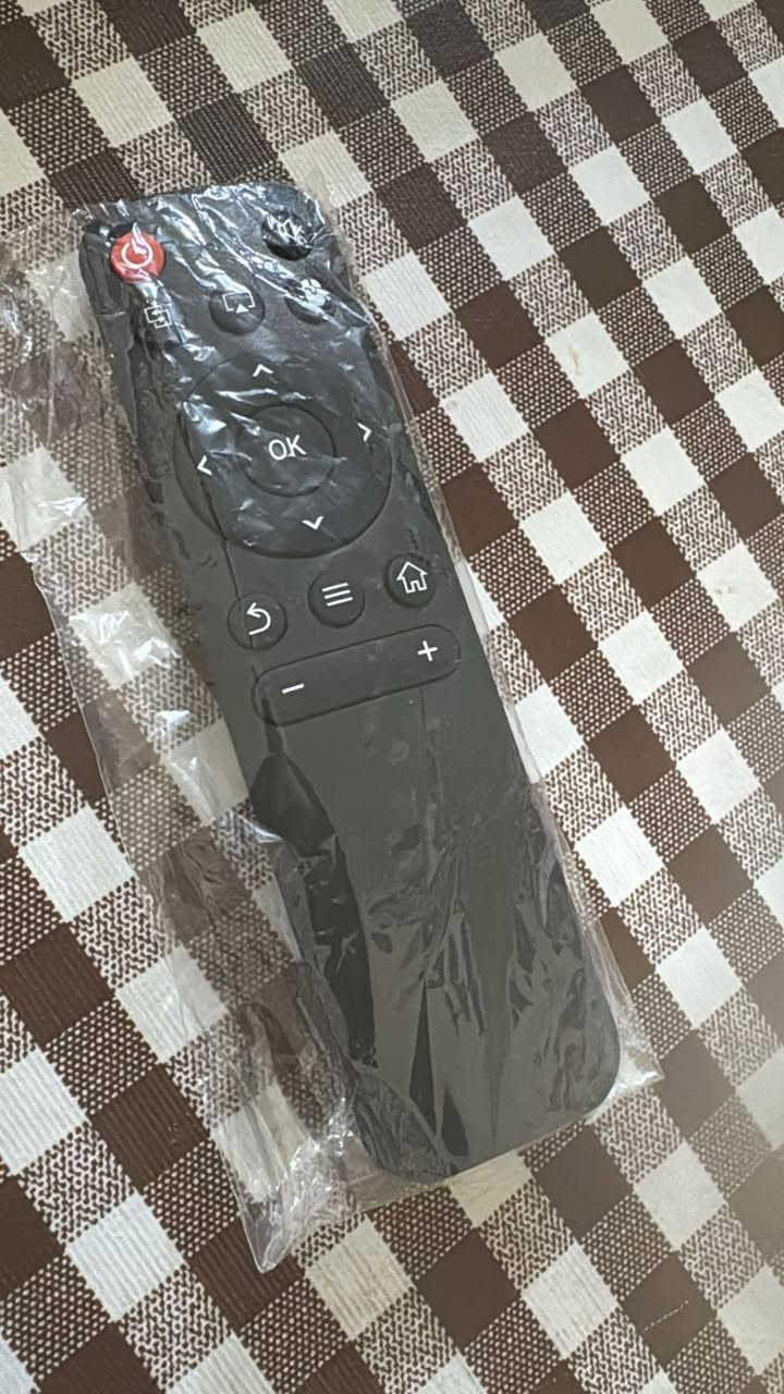 للبيع: داتاشو سمارت (Smart Projector) بحالة ممتازة 🔥
🔹 الماركة: ZRZTM
🔹 النوع: LED Smart Projector
🔹 يعمل بنظام أندرويد (Version 12)
🔹 الذاكرة: RAM 1GB / ROM 8GB

✨ المميزات:
✔️ يدعم WiFi و Bluetooth
✔️ يحتوي على تطبيقات جاهزة مثل YouTube و Netflix
✔️ يدعم Google Play لتحميل التطبيقات
✔️ مدخل HDMI لتوصيل بلايستيشن أو رسيفر أو لابتوب
✔️ صورة واضحة ومناسب للبيت أو العروض

📦 المحتويات:
 • الداتاشو
 • كيبل كهرباء
 • كيبل شحن + ريموت


**إذا كنت صاحب هذا الإعلان وتريد حذفه لأي سبب، رجاءا أرسل رسالة إلى الدعم الفني**