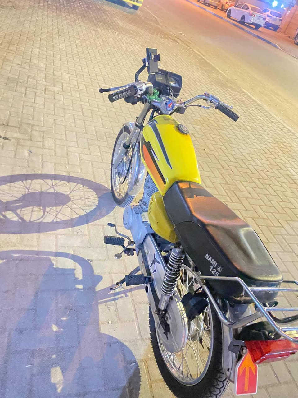 السلام عليكم دراجه رابيدو كلك كلك للبيع كهربائيات شغاله دراجه حلوه وناعمه نضيفه كلش  تعمير جديد السعر 475 وبيها مجال حك الجيه المكان البصره معقل رقمي ***********
