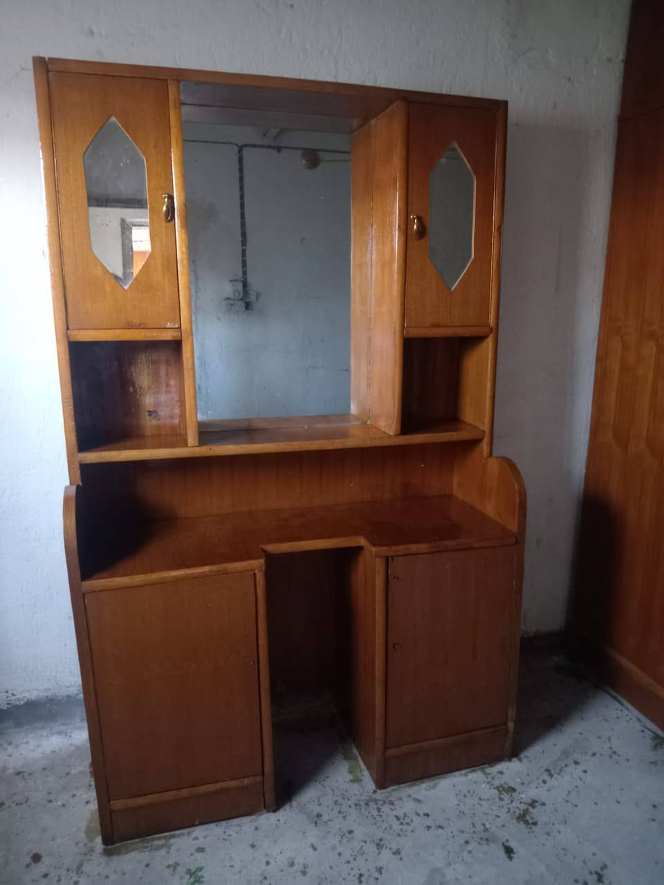 غرفه 6 ملحق صاج..عراقي  حطاطه بيع & مراوس.. السعر450..اتصال ***********..يوجد توصيل
