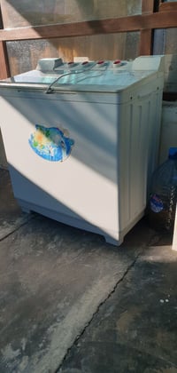 للبيع ١٠٠ الف  شرط الشغل والنظافة  غسالة حوض جبير   ٠٧٧٠٦٥٩٧٦٣٧