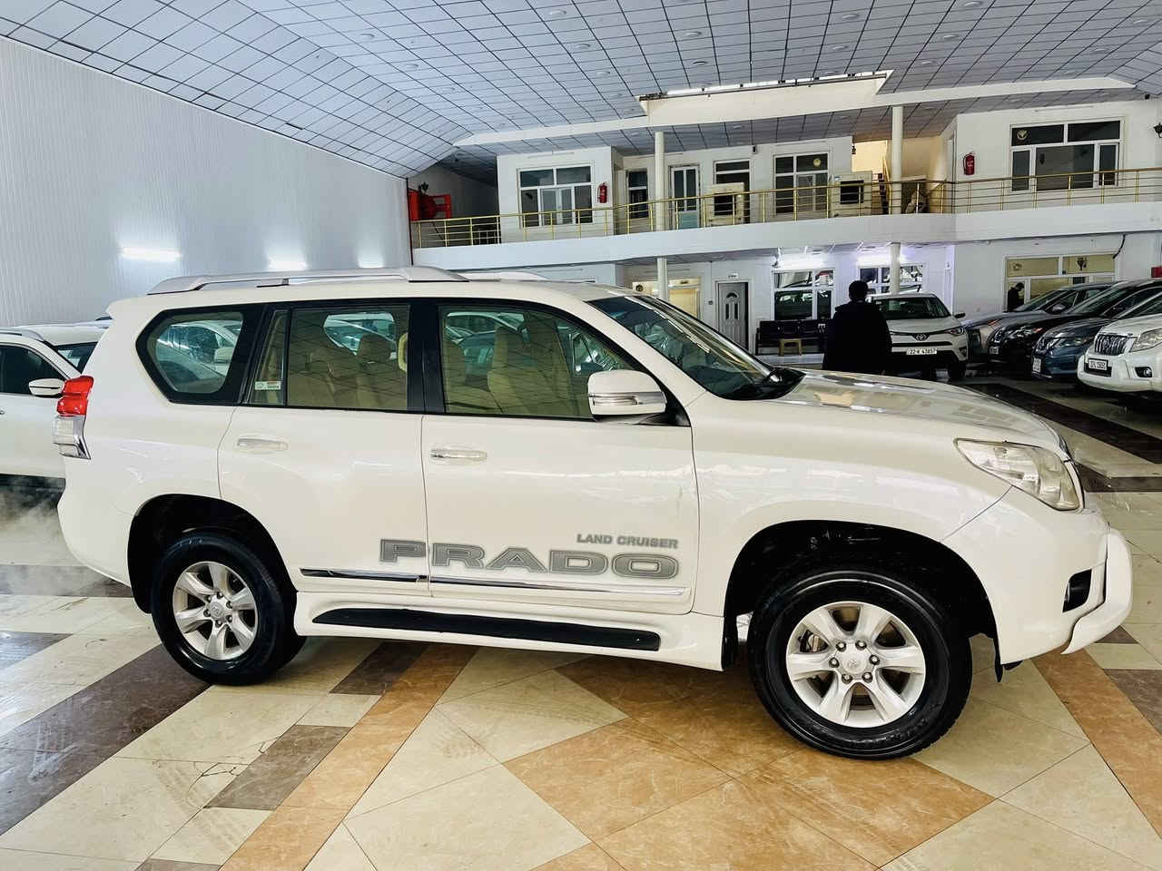 Prado 2011 4 سلندر بدون صبوغ سيارة بسمي عنوان أربيل 
***********
وتسأب
