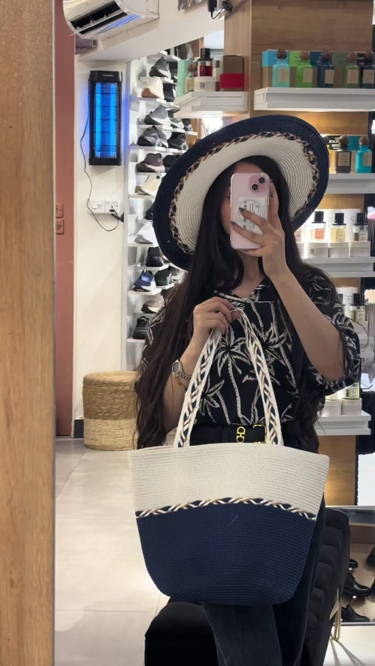 طقم صيفي ✨💕  قبعة + حقيبة - كوالتي عالي 👌🏼 ✨سعر الطقم 20 الف فقط ✨ 📌موقعنا :- بغداد صليخ-600  مجاور مطعم كولدن فود  للاستفسار اكثر الاتصال على الارقام التالية  *********** / ***********   / *********** 🚚 يتوفر توصيل لكل محافظات العراق✨
