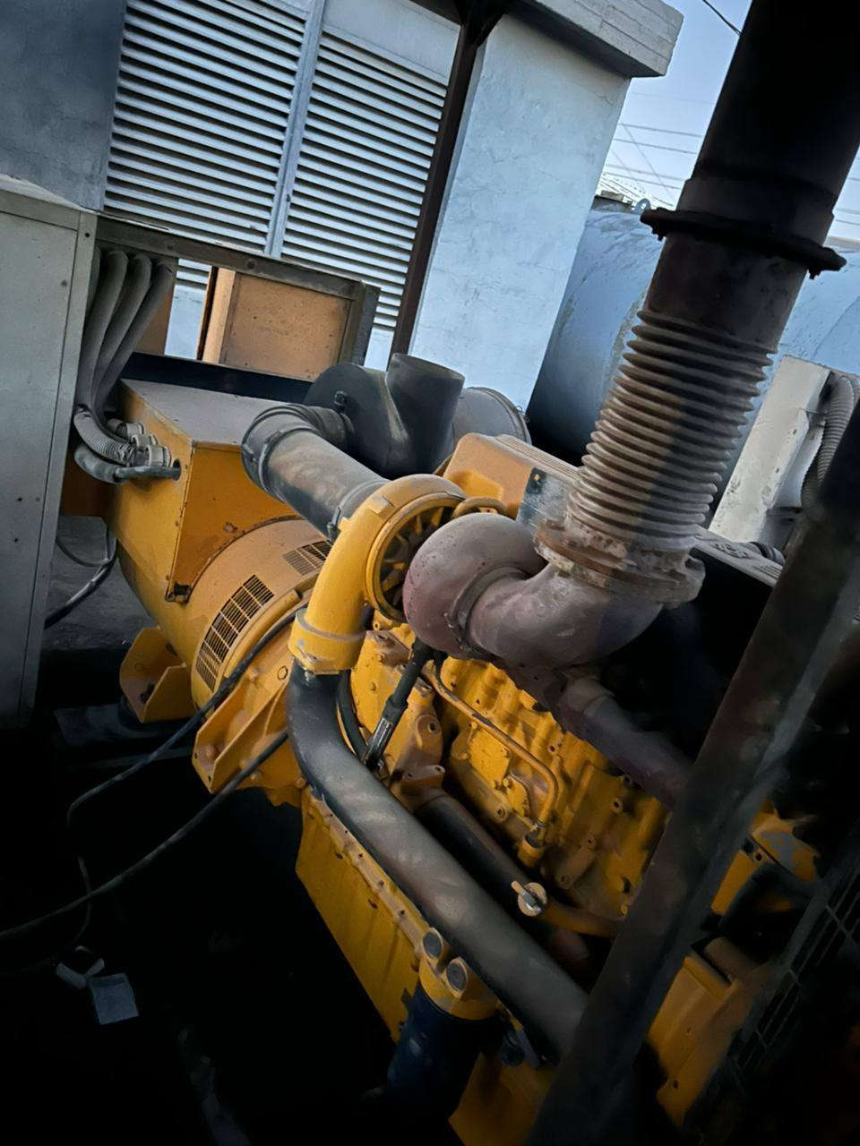 سلام عليكم مولده بيركز محرك ٢٨٠٠ و ٢٣٠٠ البيع تفاصيل اتصل على رقم ***********
