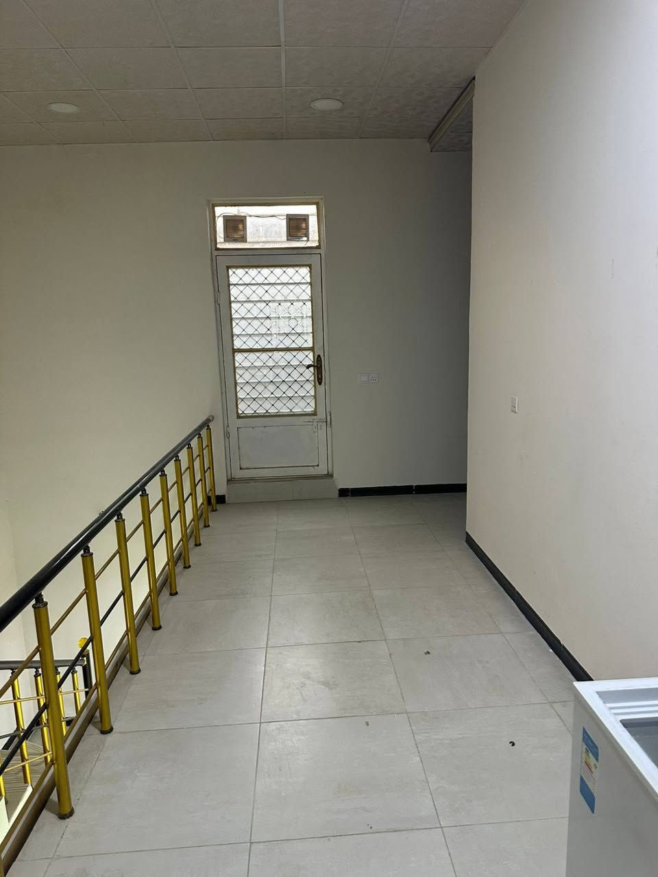 مشتمل للبيع

معمل الادويه العماليه

120 متر

على ساحه 

طابقين  3 غرف نوم  وباقي التفاصيل كامله

بناء طابوق
بناء. 2023
تحويل مباشر
فارغ وجاهز  ***********
