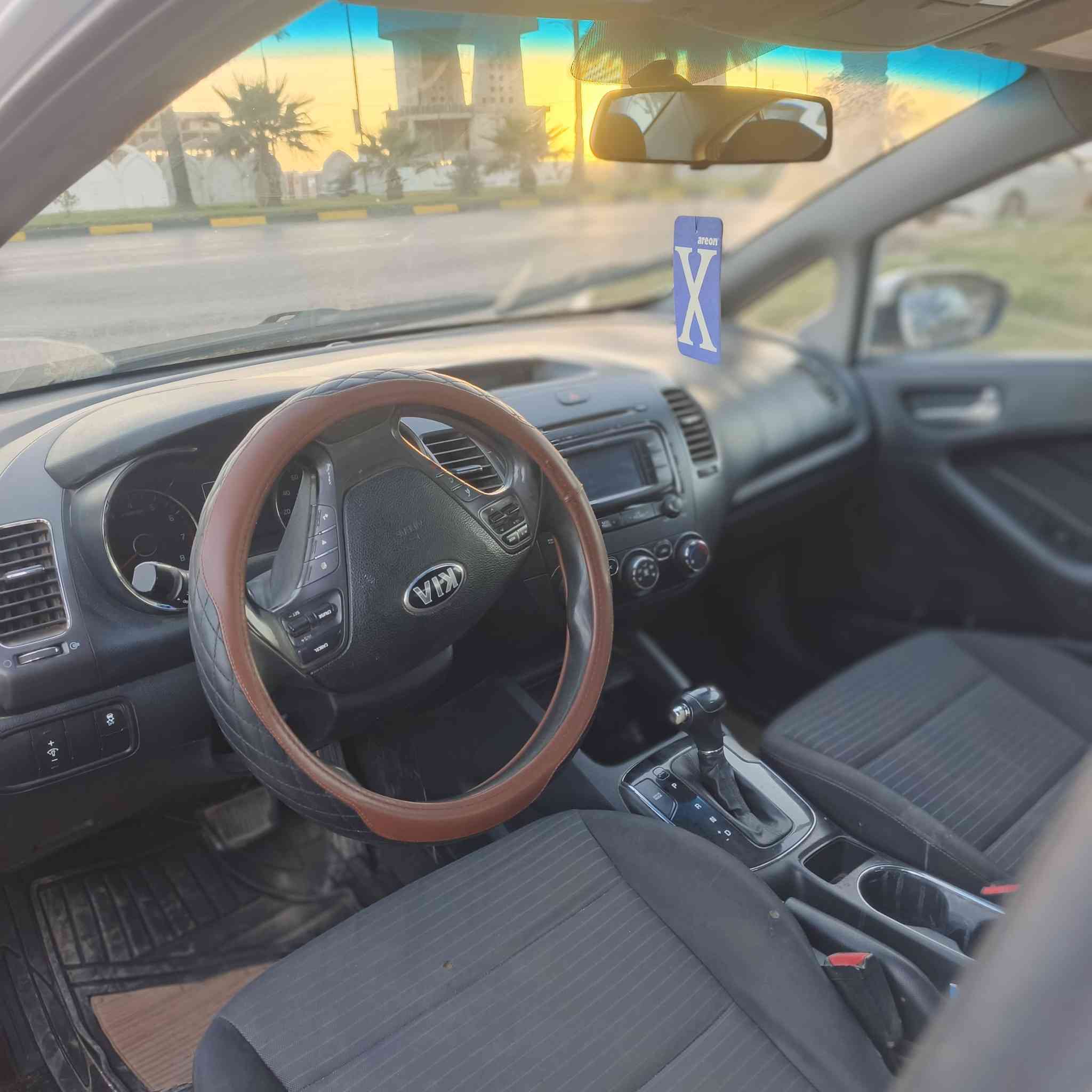 فورتي موديل2017 امريكي حلوه السياره
كير مكينه تبريد تدفه كفاله بيهه رشات صبغ
محركهه 2000 احله من الصور مداور مباشر 
مكاني كربلا بل حر سعرهه 105وبيهه مجال بصيط
***********
