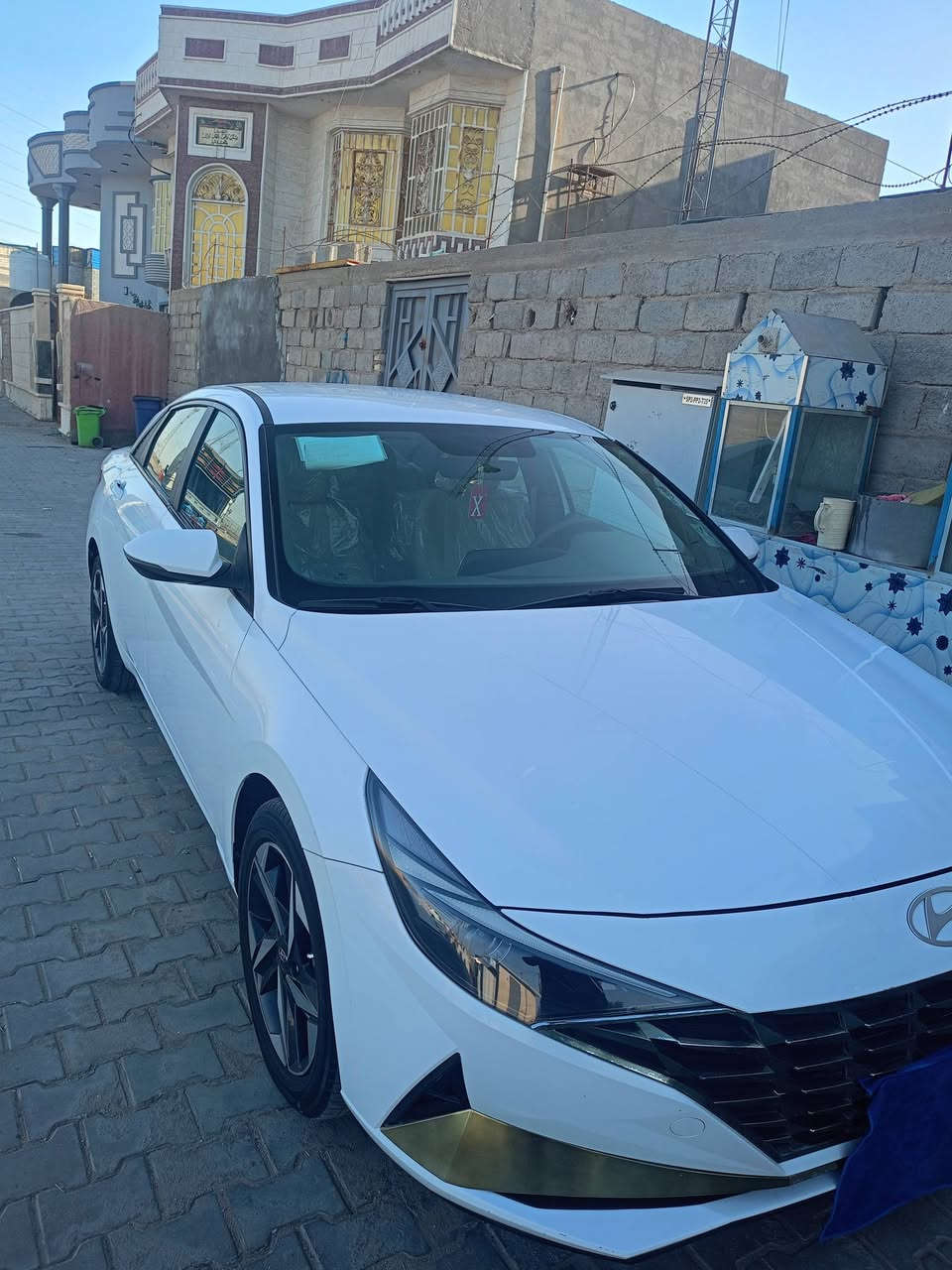 السلام عليكم النترا خليجي 2021 محرك 2000
دوش رقم اربيل  بيها رصعة بسيطة بلبنيد و شخط بسيطة ما يبين ورا باب السابق و الباقي كلة مكفول السيارة جديدة كلش السعر 150 المكان البصرة الطوبة و نخيلة مقابيل دائرة المرور  اتصال على الرقم ***********
