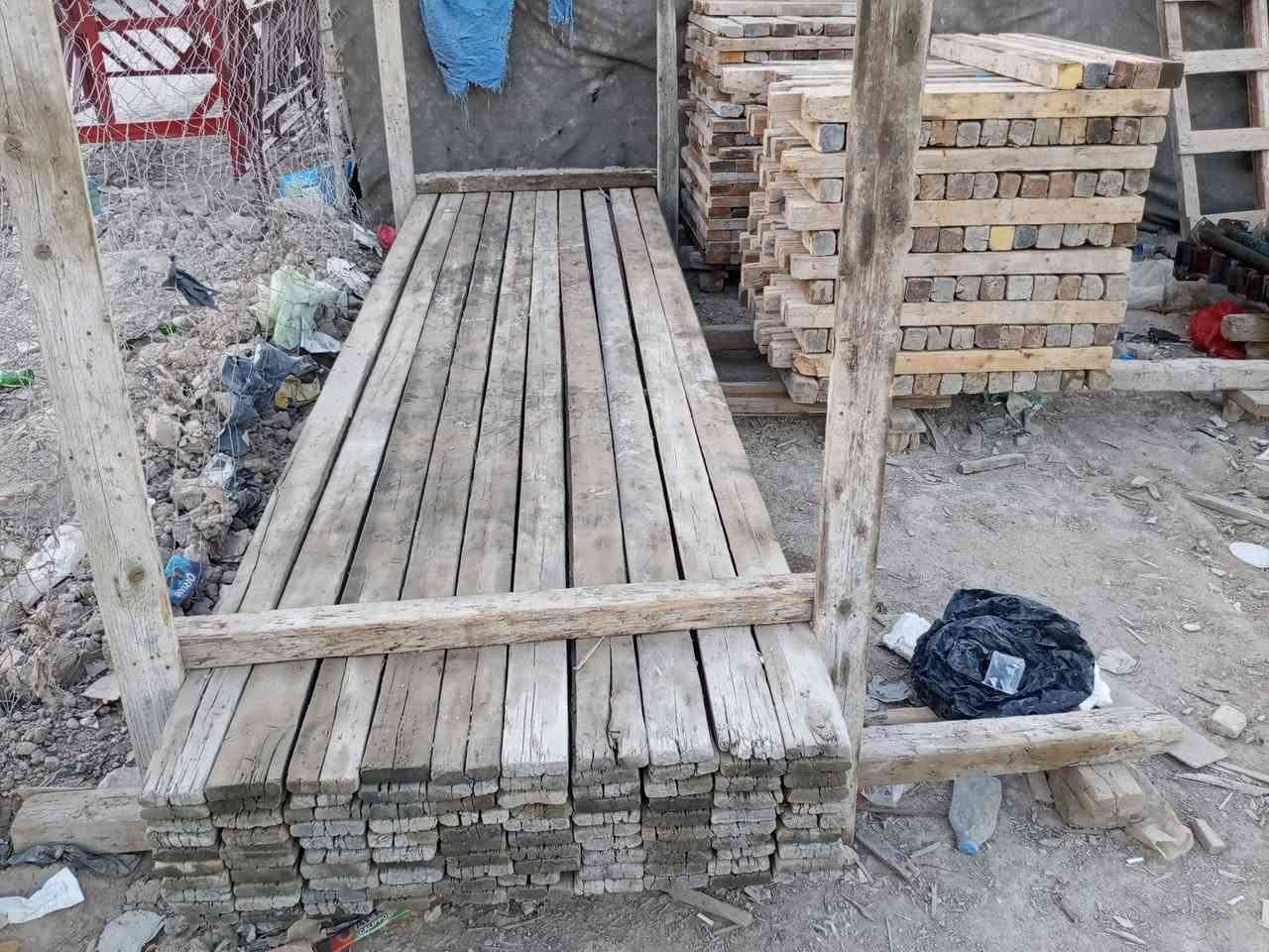 ثلاثة مكعبات للبيع مكعب لوح ابو 4ومكعبين عصايب +جكات حاضن وعجمان المكان بابل الهاتف (***********)

