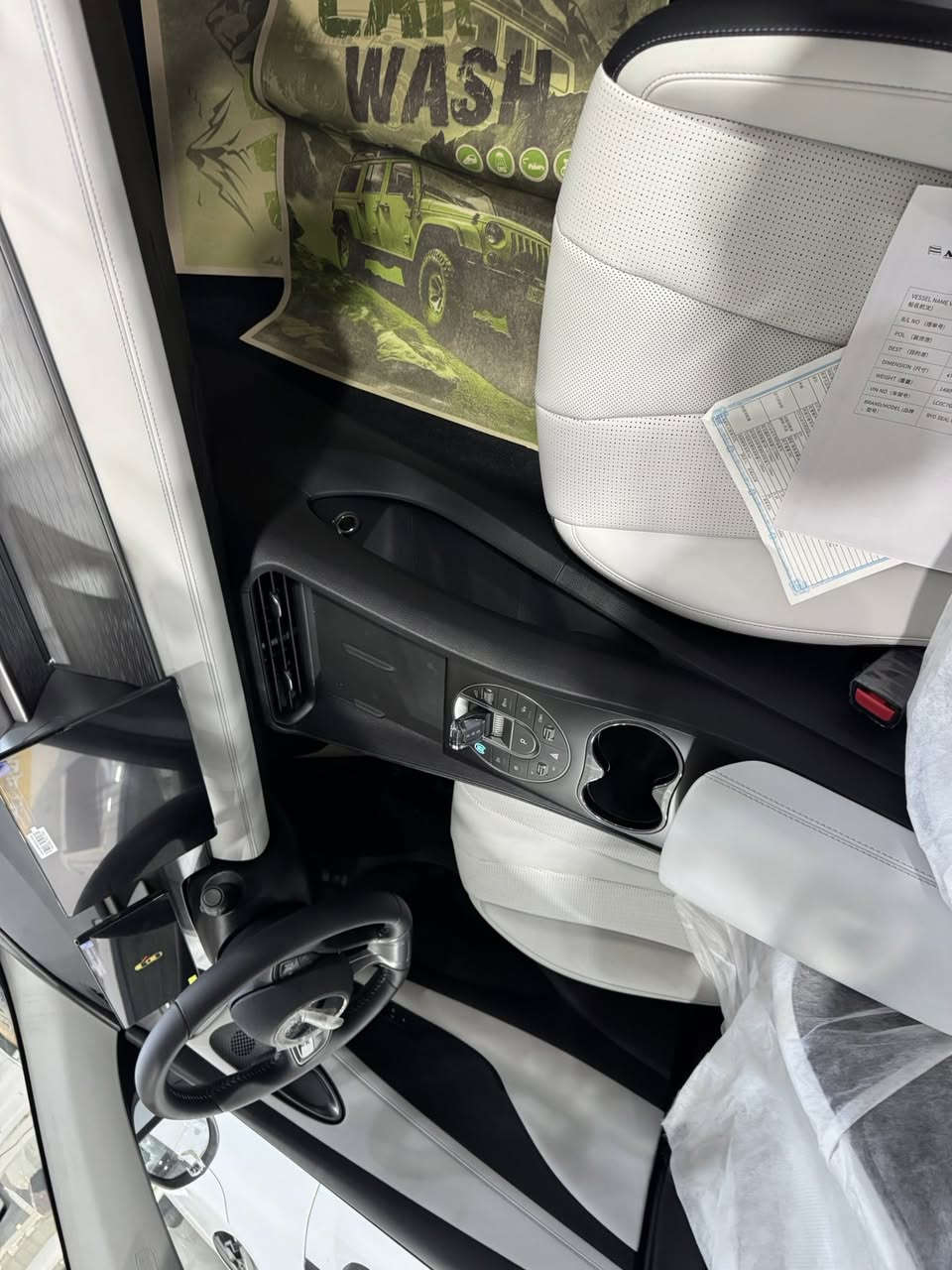 السلام عليكم ترقيم جديد اليوم سيل فايف 

موديل 2025 زيرو السياره 
غراض كامله شاحنه وكارت وكاعيت وفوم 

السعر 18 مليون 700 صافي بدون دلاليه 

وكن بلاص ابيض وداخل ابيض هم غراض كامله 

السعر 18 مليون 600 صافي بدون دلاليه 

الاستفسار ***********؟

العنوان الكريعات معرض جبل عرفه
