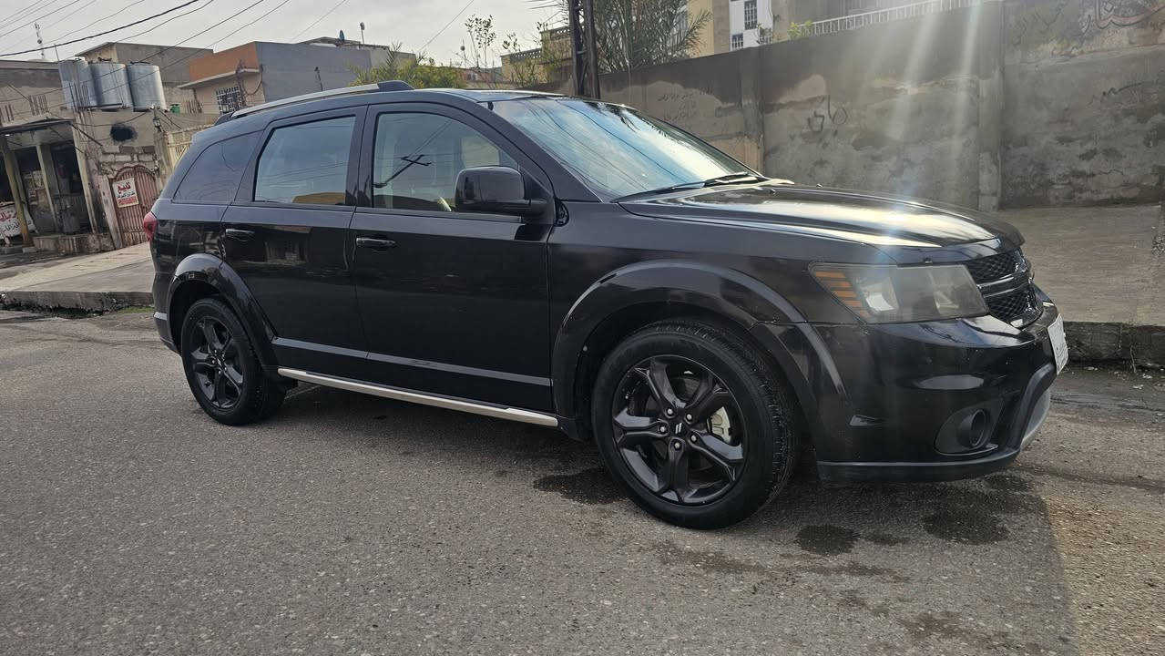 السلام عليكم
دوج جورني للبيع
موديل. 2020.  السعر.  140
جورني محرك حجم 2400 دوش 
محرك مامفتوح شرط وكير شرط 
السيارة فول مواصفات 
تبريد ثلاثة قطة شغال
سلايت كشنات جلد 
كشنات كهرب بصمات تشغيل 
بصمة أبواب شاشة وكامرة وتحكمات 
سيارة جاهزة جاهزة للاستفسار 
***********
***********.  موصل المحاربين
