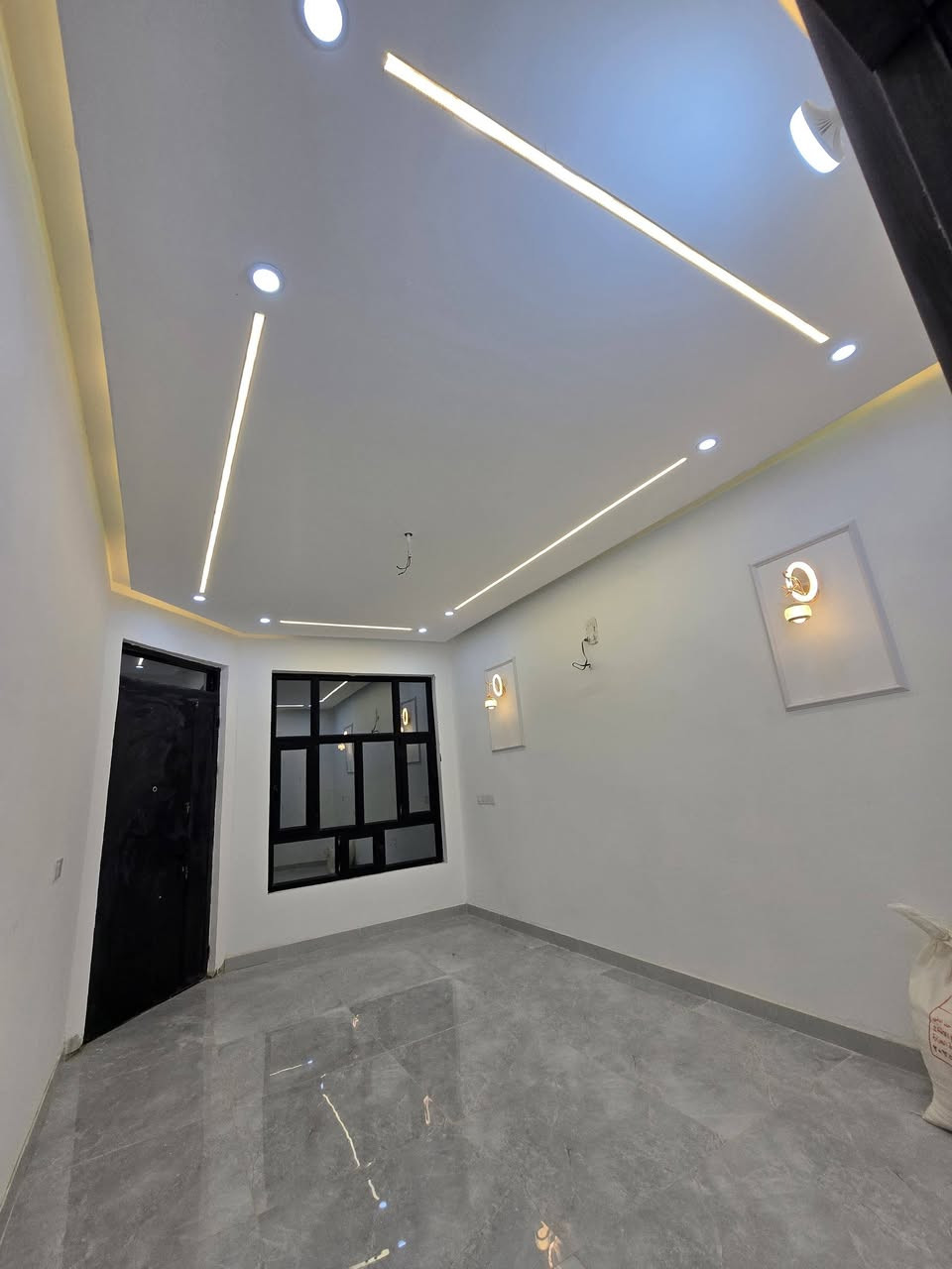 ⭕️دار للبيع بمساحة 130متر طابو زراعي⭕️
✅الموقع بهرز حي الشرطه قرب جامع الشكور
مقابيل حي القادسية ✅
✅بناء جديد درجه اولى ارضية 80×80 مطبخ جدران 90×30✅
✅التفاصيل الطابق الاول استقبال ومطبخ وصاله وحمام وغرفة نوم ✅
✅الطابق الثاني 2غرف نوم وصاله وحمام ✅
✅السعر خاص او الاتصال 👇🏼✅
☎️***********☎️
