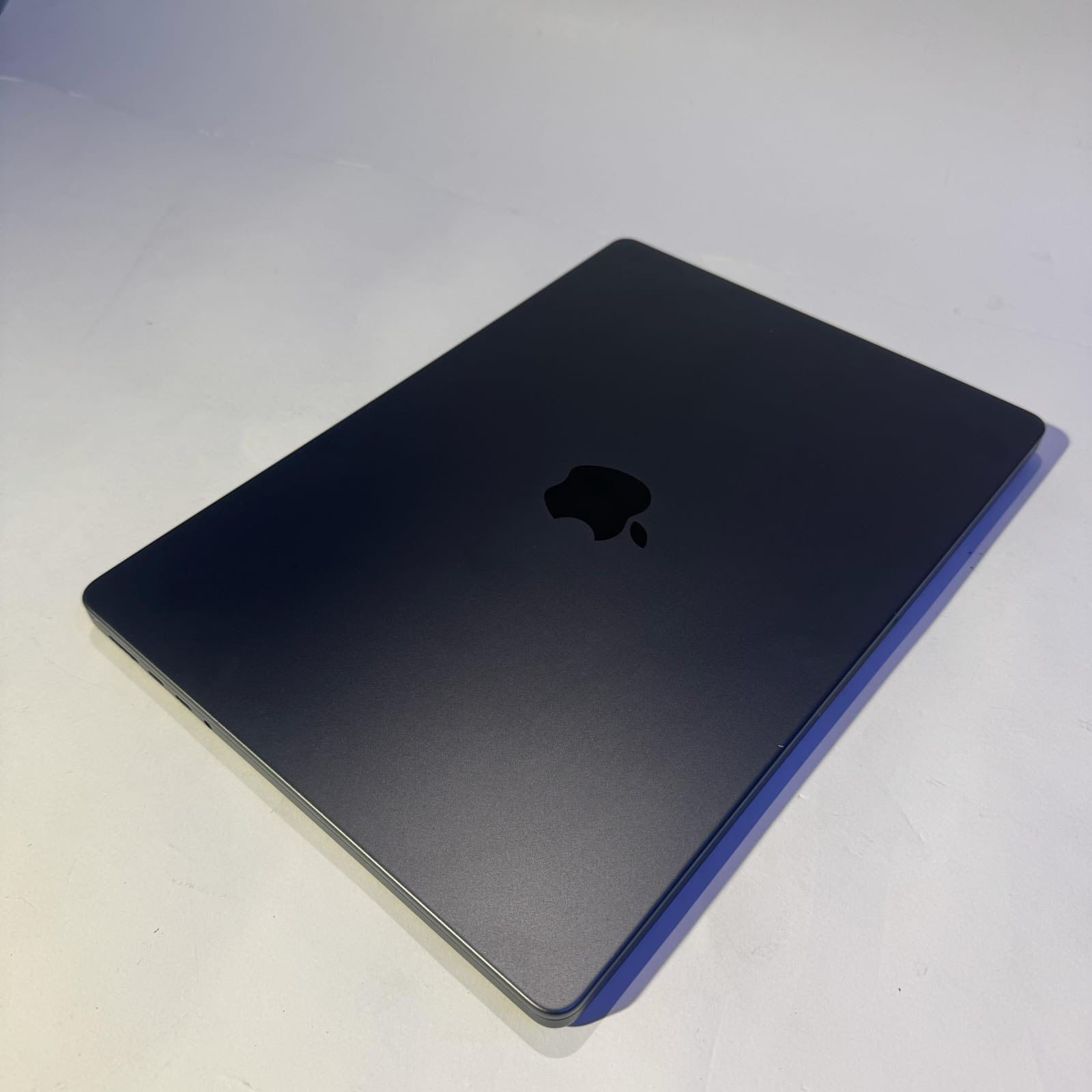 ماك بوك 13 انج m3 pro
المواصفات بصور سعر 2 مليون 

شاحنه وكيبل كارتونه ماكو

للبيع فقط العنوان بغداد

الكيبورد جان انكليزي سويته عربي شغل ليزر بس شي مرتب


**إذا كنت صاحب هذا الإعلان وتريد حذفه لأي سبب، رجاءا أرسل رسالة إلى الدعم الفني**