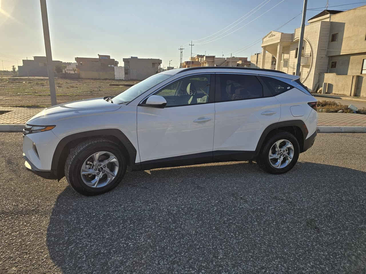 سلام عليكم اخوان 
Hyundai Tucson💫
2024 💥
ابيض صدفي  
محرك 2500 وارد امريكي 
ماشي ٣٦ الف ميل 💬
  دخول جديد يترقم شمالي بأسم المشتري مدة ترقيم شهرين 
 ابواب بصمه , بصمه تشغيل , تشغيل عن بعد , شاشه , تحكمات ستيرن , اشاير بالمري , مري شفط , بجم زينون
شحن وايرلس
اخوان السيارة المرغوب مو فور ويل

 تبريد قطعتين , كرسي كهرباء , هندبريك بصمه , اوتو هولد , توقف ذاتي A ستوب , مانع انحدار , مانع انزلاق ,كامره خلفيه  , جنطه كهرباء , انضمه قياده .
اخوان الضرر كلش بسيط موضح بالصور ٤ اصابع يم قبغ البانزين
السيارة بدون اي ارباك شرط.
رقم صاحب السيارة : 
***********
***********

سعر السيارة : 💵 ١٩٥ و مجال بسيط
قضاء الحمدانية
