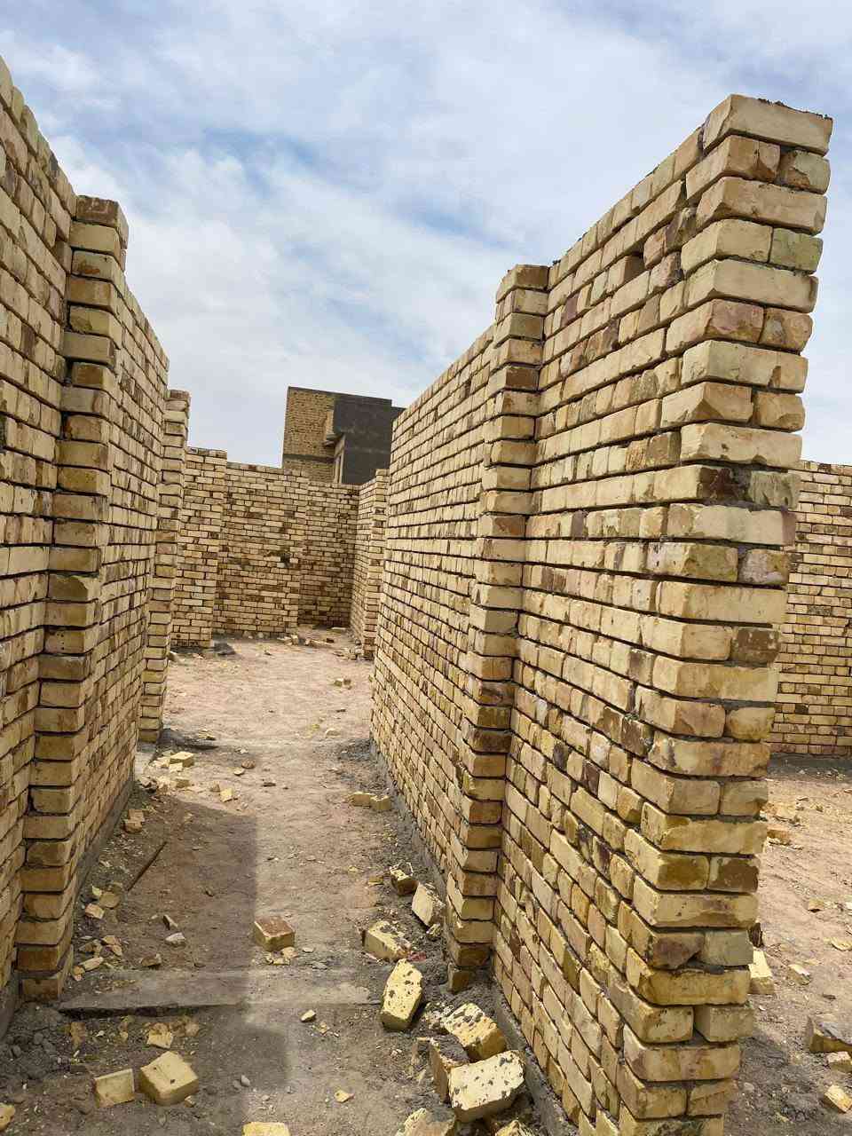 سلام عليكم خلفه بنا شقل اشراف مهندس وسعار مناسبه ***********

