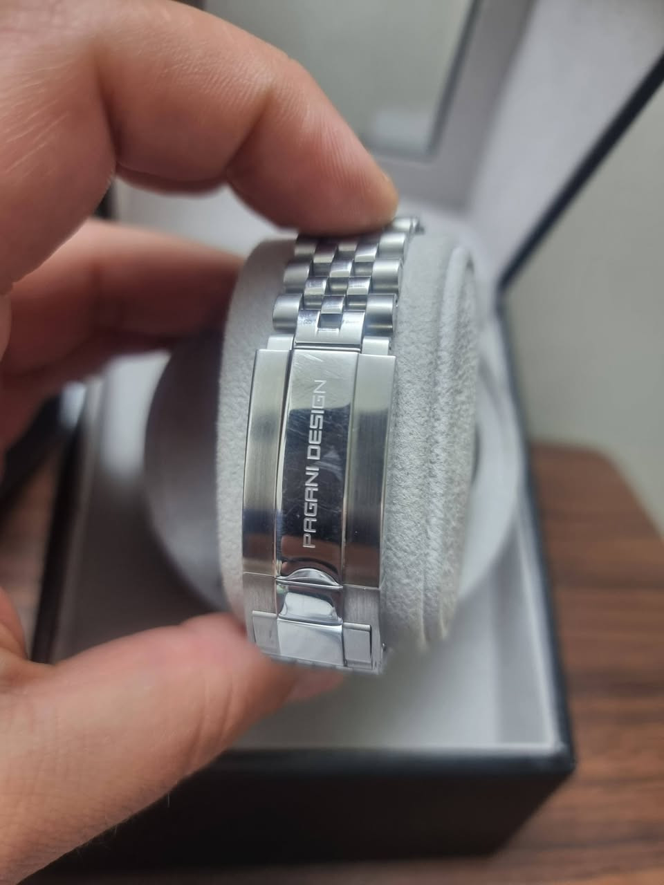 ساعه باجاني دزاين
اصليه 100/100
ملبوسه ٣مرات
نضافه 99
مزاد يبدي من 50الف


**إذا كنت صاحب هذا الإعلان وتريد حذفه لأي سبب، رجاءا أرسل رسالة إلى الدعم الفني**