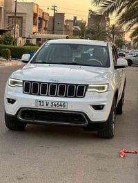 للبيع او مراوس حسب القناعه جيب كراند شيروكي الفئه لمتد بلاص وكاله خليج...