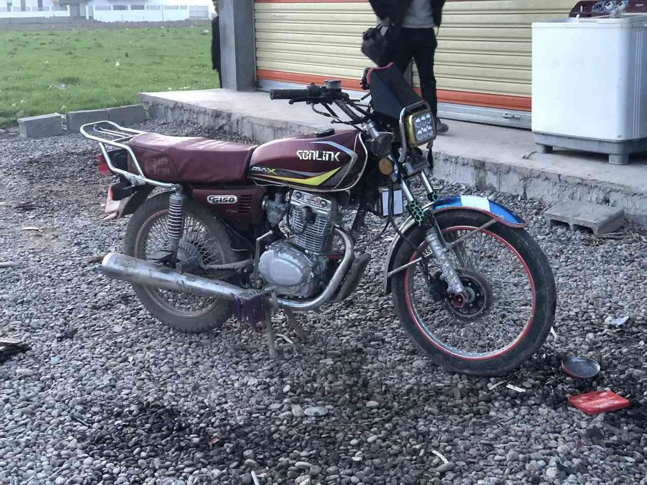 سلام عليكم ماطور للبيع سونلك  موديل 2023 محرك كبس منفيس وايرمنيه شغاله جاهز  اي ستفسار خاص.     مكاني كوير


**إذا كنت صاحب هذا الإعلان وتريد حذفه لأي سبب، رجاءا أرسل رسالة إلى الدعم الفني**