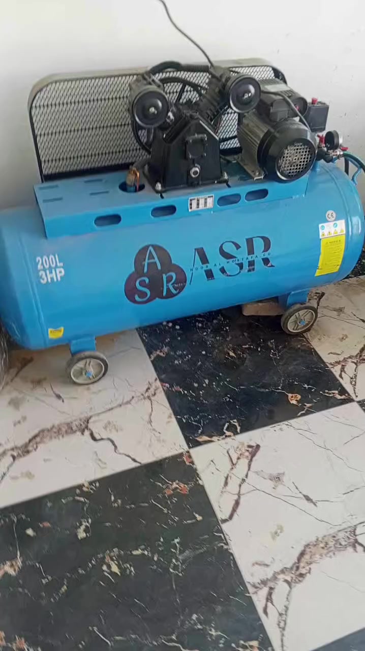 محل كامل مكاني ناصريه مركز شارع براهيم الخليل *********** السعر مليون 250 وبيه مجال ابيع شلع
